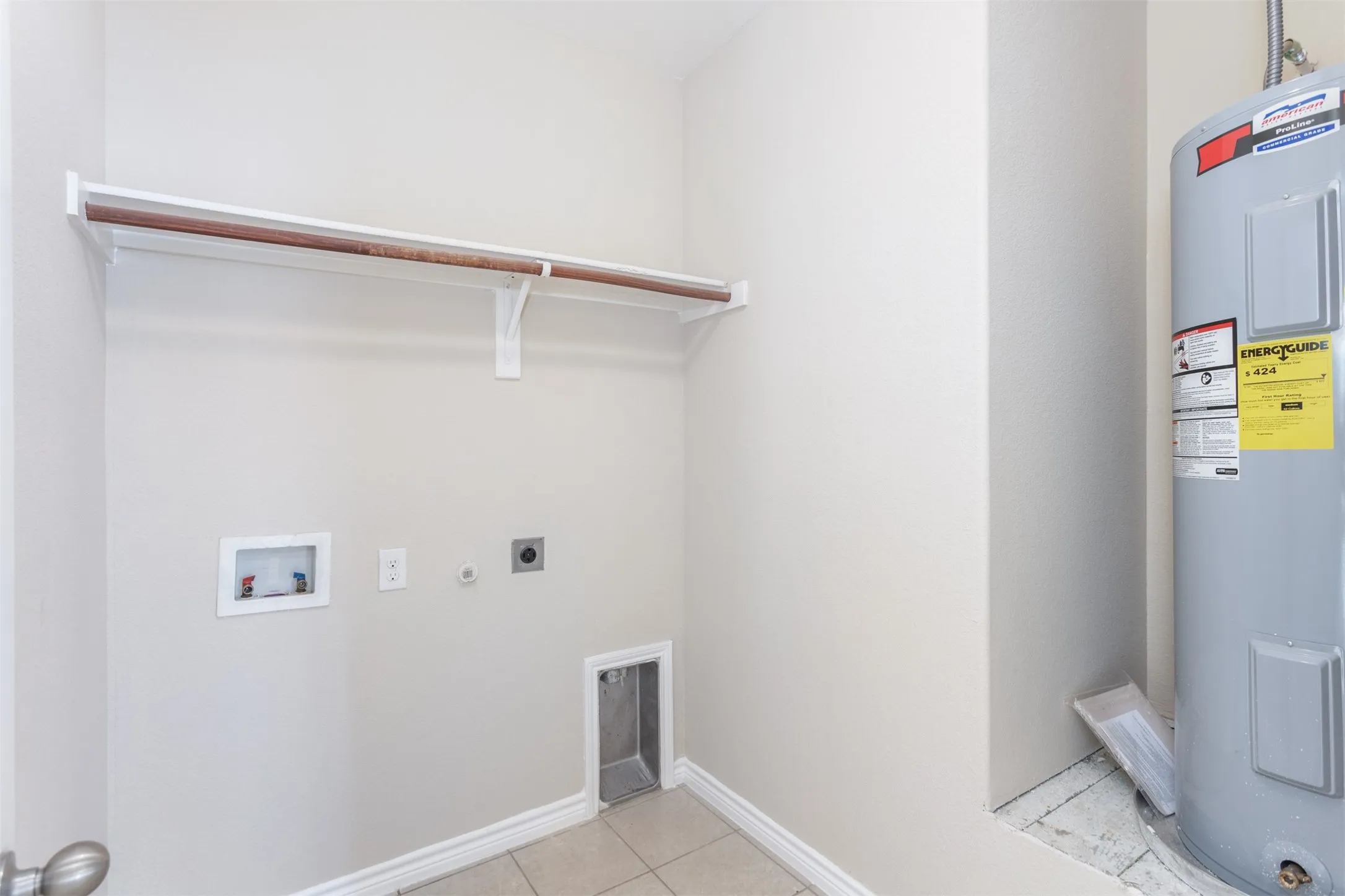 Single Family Residence For Sale in Denton County , 1308 Villa Paloma Boulevard, Little Elm, Texas 75068, 4 Bedroom, 3 Bathroom, 2 Garage spaces, 2,018 Sqft, built in 2013, Preowned, mls#21138591, Real Estate Agent in Little Elm, Homes For Sale in Denton county, Homes For Sale in Little Elm, Realtor in Little Elm Texas, Real Estate Brokerage Independent Realty Texas, Luminita Cordes Realtor