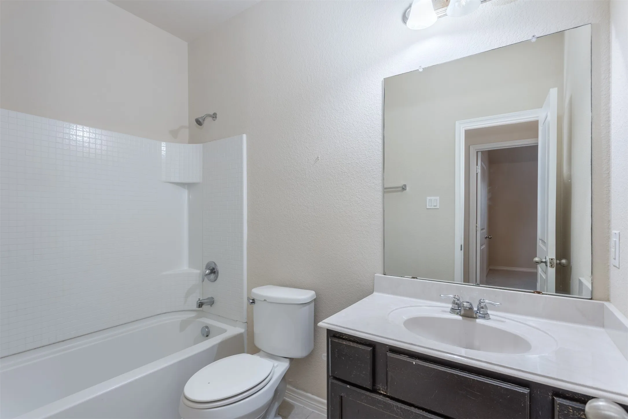 Single Family Residence For Sale in Denton County , 1308 Villa Paloma Boulevard, Little Elm, Texas 75068, 4 Bedroom, 3 Bathroom, 2 Garage spaces, 2,018 Sqft, built in 2013, Preowned, mls#21138591, Real Estate Agent in Little Elm, Homes For Sale in Denton county, Homes For Sale in Little Elm, Realtor in Little Elm Texas, Real Estate Brokerage Independent Realty Texas, Luminita Cordes Realtor