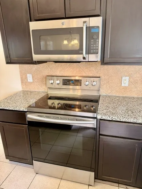 Single Family Residence For Sale in Denton County , 1308 Villa Paloma Boulevard, Little Elm, Texas 75068, 4 Bedroom, 3 Bathroom, 2 Garage spaces, 2,018 Sqft, built in 2013, Preowned, mls#21138591, Real Estate Agent in Little Elm, Homes For Sale in Denton county, Homes For Sale in Little Elm, Realtor in Little Elm Texas, Real Estate Brokerage Independent Realty Texas, Luminita Cordes Realtor