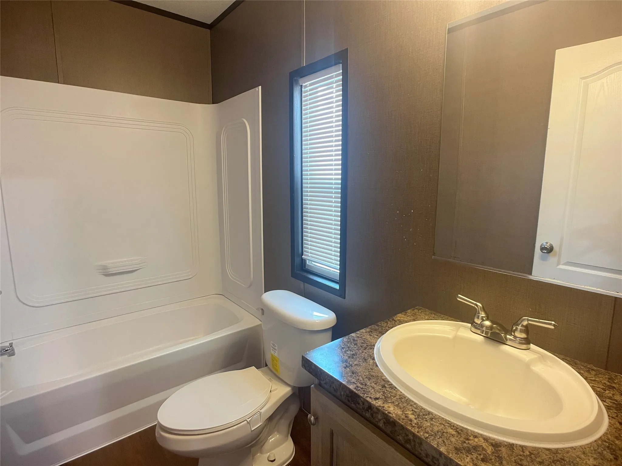 Mobile Home For Sale in Dallas County , 147 Cottonwood Lane, Wylie, Texas 75098, 2 Bedroom, 2 Bathroom, Garage spaces, 1,088 Sqft, built in 2018, mls#21138703, Real Estate Agent in Wylie, Homes For Sale in Dallas county, Homes For Sale in Wylie, Realtor in Wylie Texas, Real Estate Brokerage Independent Realty Texas, Luminita Cordes Realtor