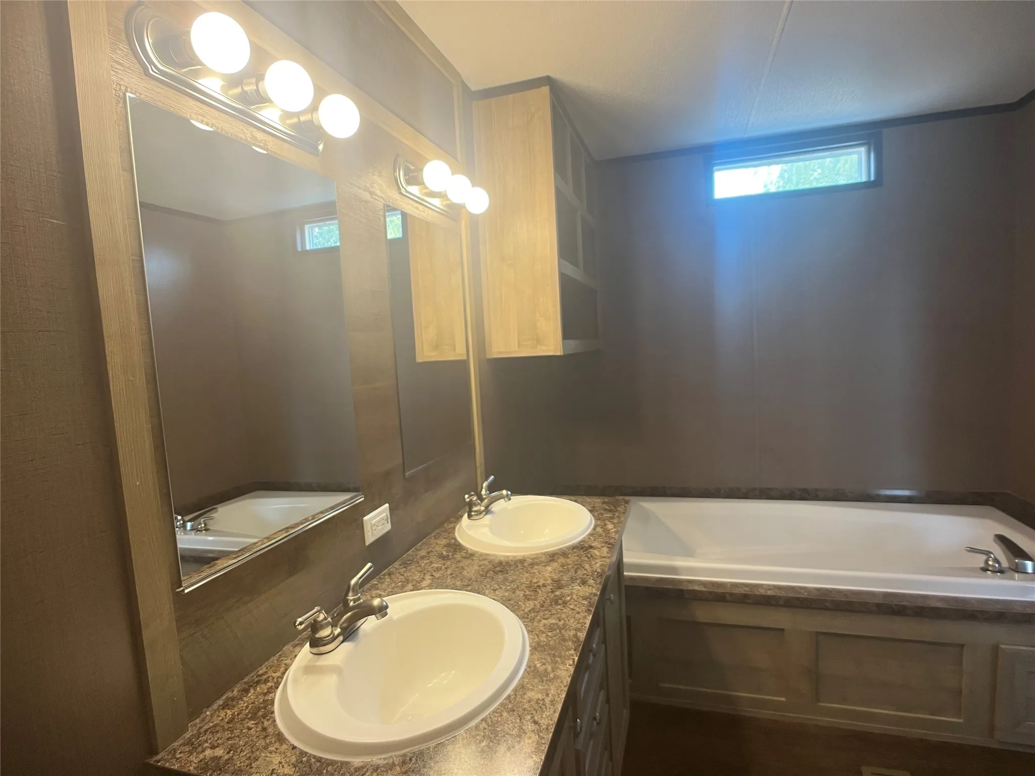 Mobile Home For Sale in Dallas County , 147 Cottonwood Lane, Wylie, Texas 75098, 2 Bedroom, 2 Bathroom, Garage spaces, 1,088 Sqft, built in 2018, mls#21138703, Real Estate Agent in Wylie, Homes For Sale in Dallas county, Homes For Sale in Wylie, Realtor in Wylie Texas, Real Estate Brokerage Independent Realty Texas, Luminita Cordes Realtor
