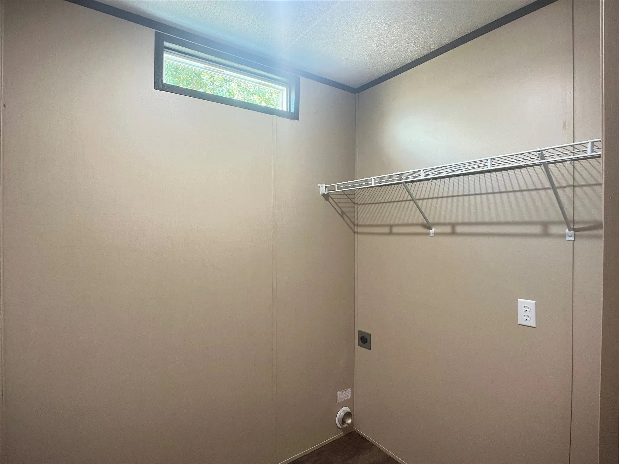 Mobile Home For Sale in Dallas County , 147 Cottonwood Lane, Wylie, Texas 75098, 2 Bedroom, 2 Bathroom, Garage spaces, 1,088 Sqft, built in 2018, mls#21138703, Real Estate Agent in Wylie, Homes For Sale in Dallas county, Homes For Sale in Wylie, Realtor in Wylie Texas, Real Estate Brokerage Independent Realty Texas, Luminita Cordes Realtor