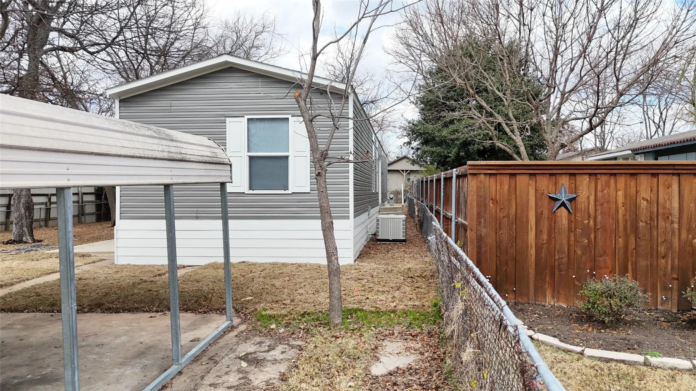 Mobile Home For Sale in Dallas County , 147 Cottonwood Lane, Wylie, Texas 75098, 2 Bedroom, 2 Bathroom, Garage spaces, 1,088 Sqft, built in 2018, mls#21138703, Real Estate Agent in Wylie, Homes For Sale in Dallas county, Homes For Sale in Wylie, Realtor in Wylie Texas, Real Estate Brokerage Independent Realty Texas, Luminita Cordes Realtor