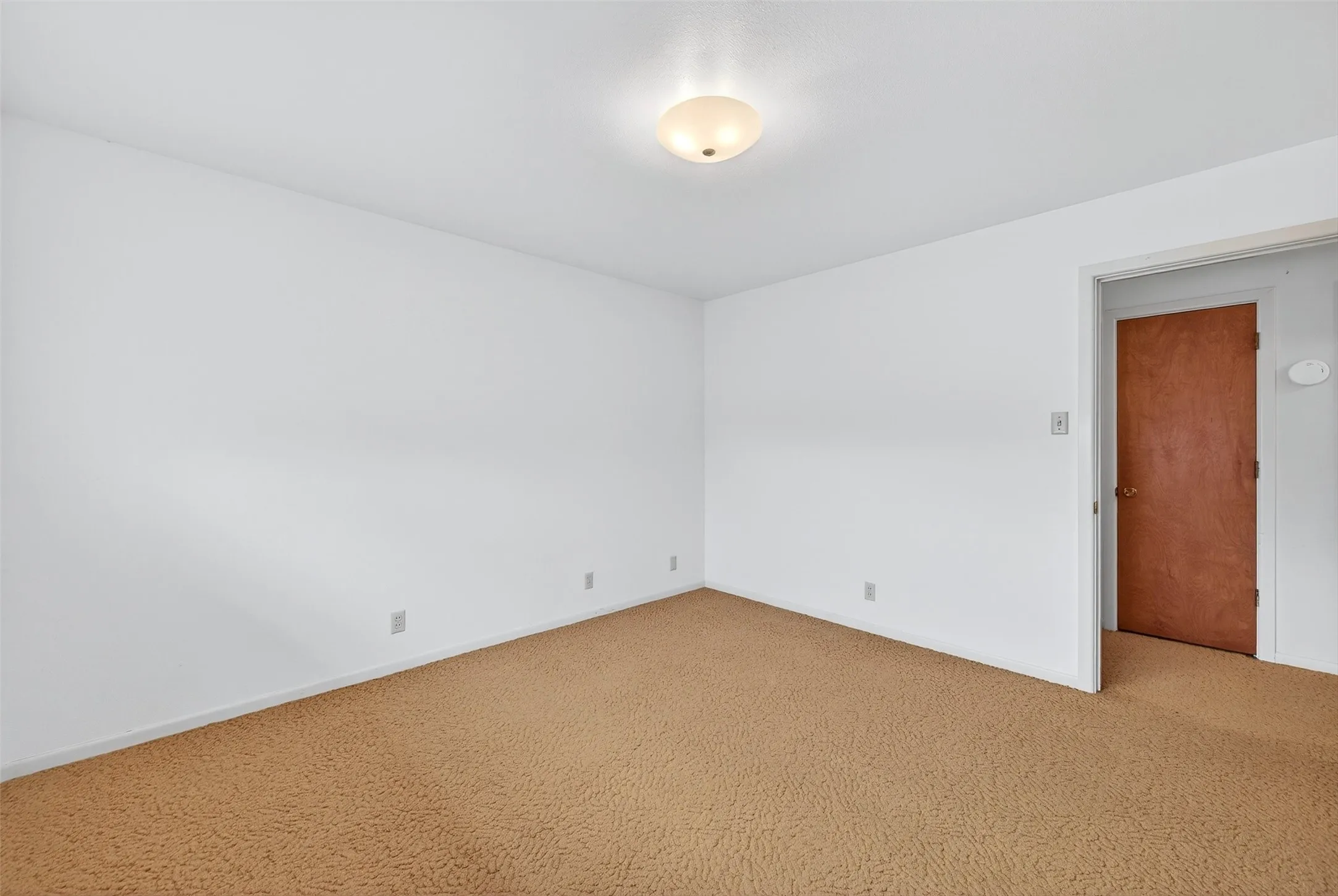Single Family Residence For Sale in Grayson County , 3928 W Houston Street, Sherman, Texas 75092, 3 Bedroom, 2 Bathroom, 2 Garage spaces, 2,047 Sqft, built in 1966, Preowned, mls#21138554, Real Estate Agent in Sherman, Homes For Sale in Grayson county, Homes For Sale in Sherman, Realtor in Sherman Texas, Real Estate Brokerage Independent Realty Texas, Luminita Cordes Realtor