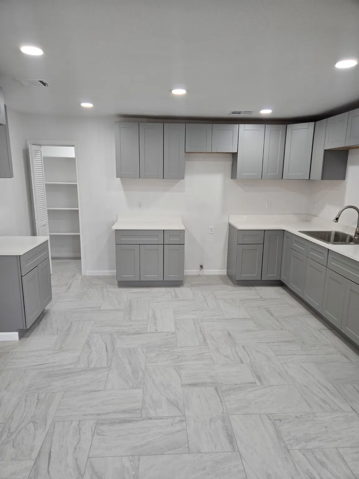 Single Family Residence For Sale in Mc Lennan County , 2110 N 06th Street, Waco, Texas 76708, 3 Bedroom, 2 Bathroom, 1 Garage spaces, 2,036 Sqft, built in 1989, mls#21138881, Real Estate Agent in Waco, Homes For Sale in Mc Lennan county, Homes For Sale in Waco, Realtor in Waco Texas, Real Estate Brokerage Independent Realty Texas, Luminita Cordes Realtor