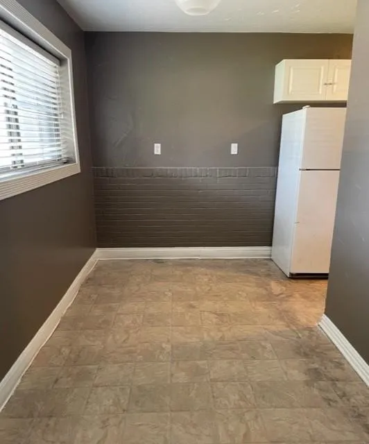 Single Family Residence For Sale in Dallas County , 446 Highland, Richardson, Texas 75081, 4 Bedroom, 2 Bathroom, Garage spaces, 1,052 Sqft, built in 1953, Preowned, mls#21139126, Real Estate Agent in Richardson, Homes For Sale in Dallas county, Homes For Sale in Richardson, Realtor in Richardson Texas, Real Estate Brokerage Independent Realty Texas, Luminita Cordes Realtor