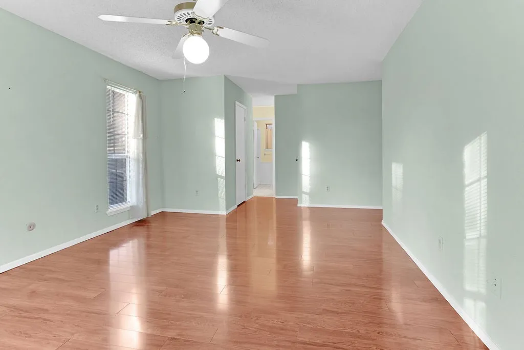 Farm For Sale in Smith County , 12575 Fm 3271, Tyler, Texas 75704, 4 Bedroom, 3 Bathroom, 2 Garage spaces, 2,379 Sqft, built in 1978, Price $695,000, mls#21139363, Real Estate Agent in Tyler, Homes For Sale in Smith county, Homes For Sale in Tyler, Realtor in Tyler Texas, Real Estate Brokerage Independent Realty Texas, Luminita Cordes Realtor