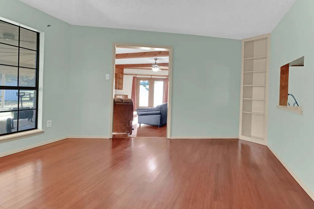 Farm For Sale in Smith County , 12575 Fm 3271, Tyler, Texas 75704, 4 Bedroom, 3 Bathroom, 2 Garage spaces, 2,379 Sqft, built in 1978, Price $695,000, mls#21139363, Real Estate Agent in Tyler, Homes For Sale in Smith county, Homes For Sale in Tyler, Realtor in Tyler Texas, Real Estate Brokerage Independent Realty Texas, Luminita Cordes Realtor