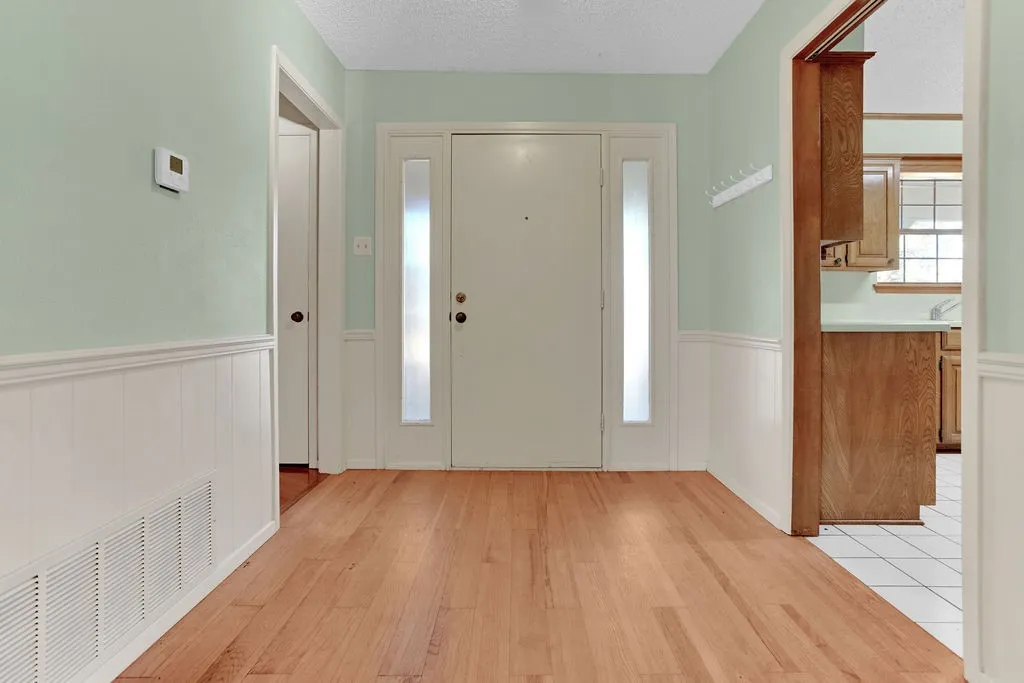 Farm For Sale in Smith County , 12575 Fm 3271, Tyler, Texas 75704, 4 Bedroom, 3 Bathroom, 2 Garage spaces, 2,379 Sqft, built in 1978, Price $695,000, mls#21139363, Real Estate Agent in Tyler, Homes For Sale in Smith county, Homes For Sale in Tyler, Realtor in Tyler Texas, Real Estate Brokerage Independent Realty Texas, Luminita Cordes Realtor