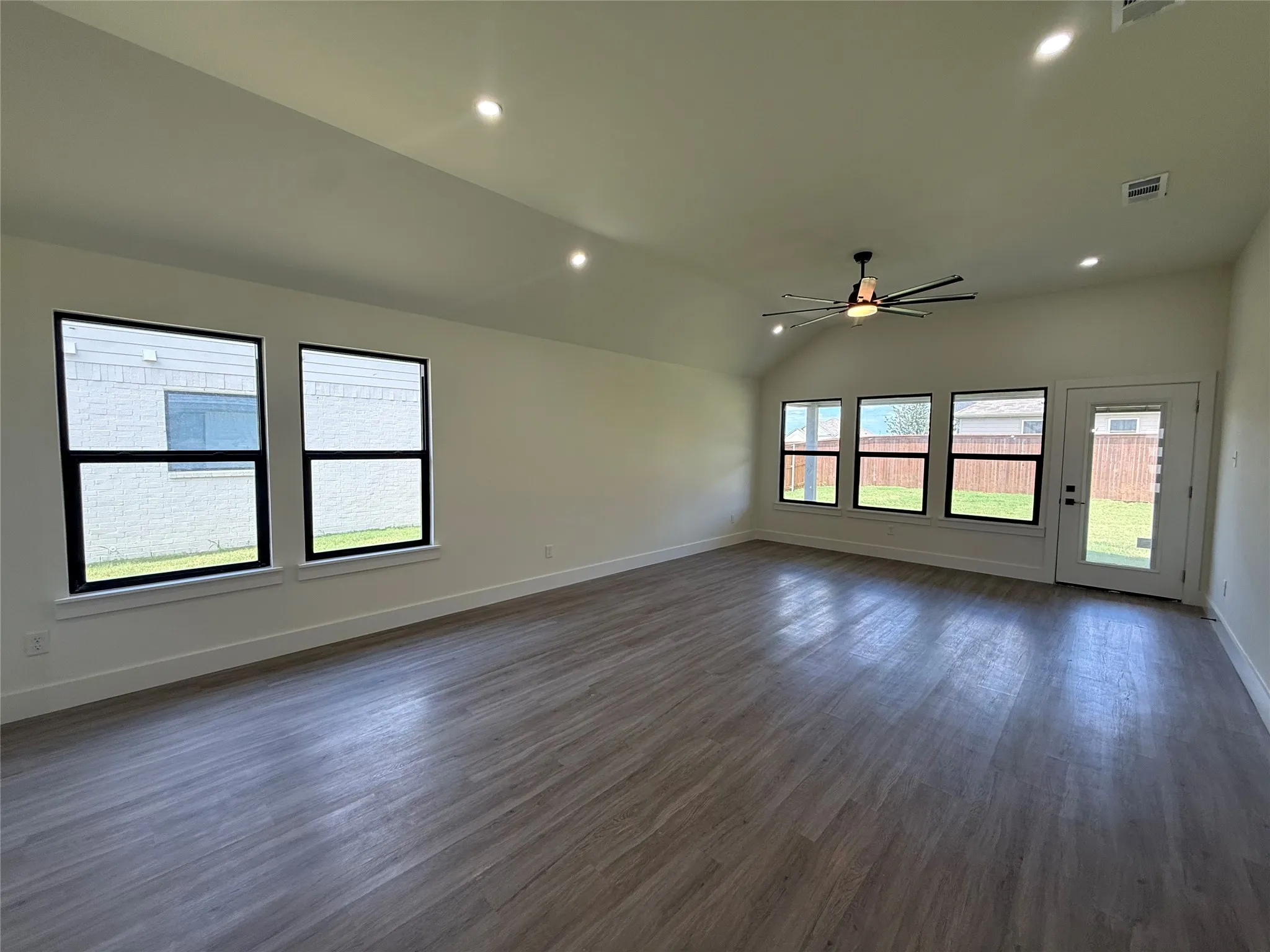 Single Family Residence For Sale in Johnson County , 209 Comfort Drive, Godley, Texas 76044, 3 Bedroom, 2 Bathroom, 2 Garage spaces, 1,763 Sqft, built in 2026, New Construction - Incomplete, mls#21134861, Real Estate Agent in Godley, Homes For Sale in Johnson county, Homes For Sale in Godley, Realtor in Godley Texas, Real Estate Brokerage Independent Realty Texas, Luminita Cordes Realtor