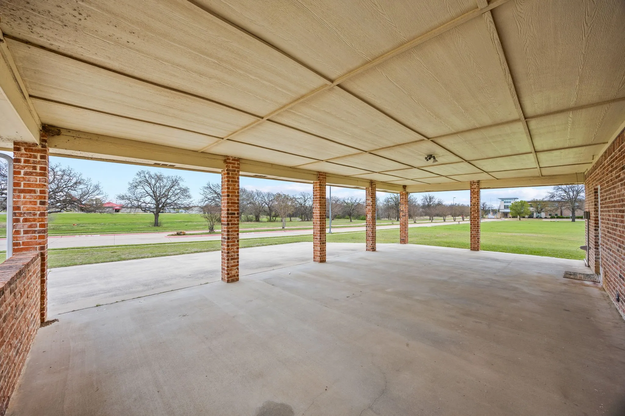 Office For Rent in Wise County , 401 Center Court Drive, Bridgeport, Texas 76426, 0, 0, Garage spaces, 0 Sqft, built in 2001, Preowned, Price $4,750, mls#21139490, Real Estate Agent in Bridgeport, Homes For Rent in Wise county, Homes For Rent in Bridgeport, Realtor in Bridgeport Texas, Real Estate Brokerage Independent Realty Texas, Luminita Cordes Realtor