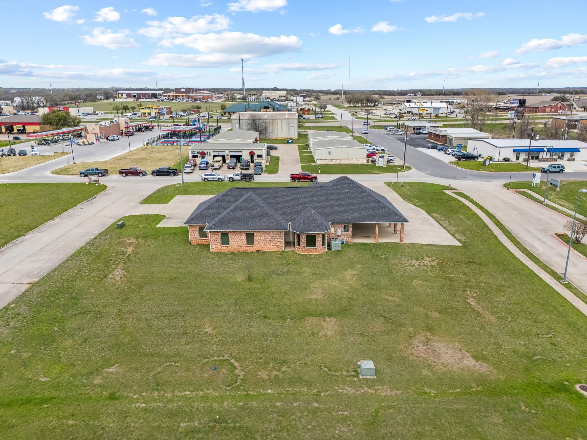 Office For Rent in Wise County , 401 Center Court Drive, Bridgeport, Texas 76426, 0, 0, Garage spaces, 0 Sqft, built in 2001, Preowned, Price $4,750, mls#21139490, Real Estate Agent in Bridgeport, Homes For Rent in Wise county, Homes For Rent in Bridgeport, Realtor in Bridgeport Texas, Real Estate Brokerage Independent Realty Texas, Luminita Cordes Realtor