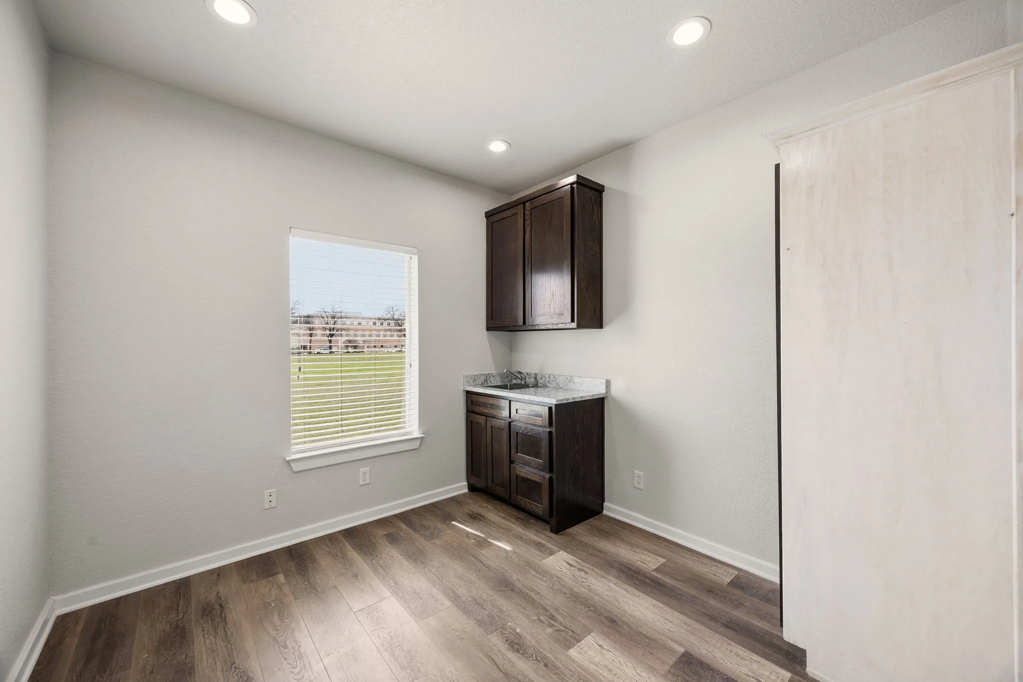 Office For Rent in Wise County , 401 Center Court Drive, Bridgeport, Texas 76426, 0, 0, Garage spaces, 0 Sqft, built in 2001, Preowned, Price $4,750, mls#21139490, Real Estate Agent in Bridgeport, Homes For Rent in Wise county, Homes For Rent in Bridgeport, Realtor in Bridgeport Texas, Real Estate Brokerage Independent Realty Texas, Luminita Cordes Realtor