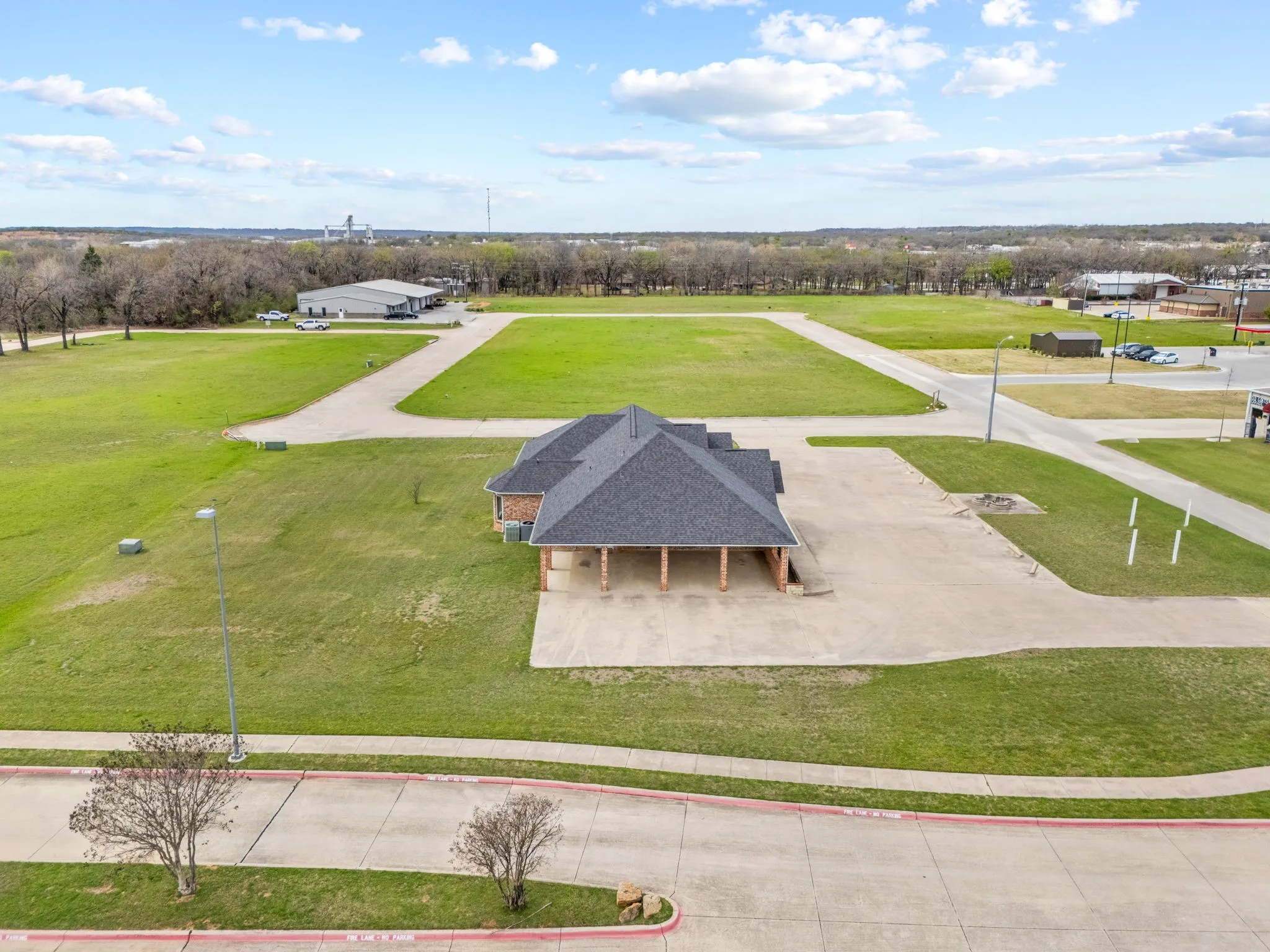 Office For Rent in Wise County , 401 Center Court Drive, Bridgeport, Texas 76426, 0, 0, Garage spaces, 0 Sqft, built in 2001, Preowned, Price $4,750, mls#21139490, Real Estate Agent in Bridgeport, Homes For Rent in Wise county, Homes For Rent in Bridgeport, Realtor in Bridgeport Texas, Real Estate Brokerage Independent Realty Texas, Luminita Cordes Realtor