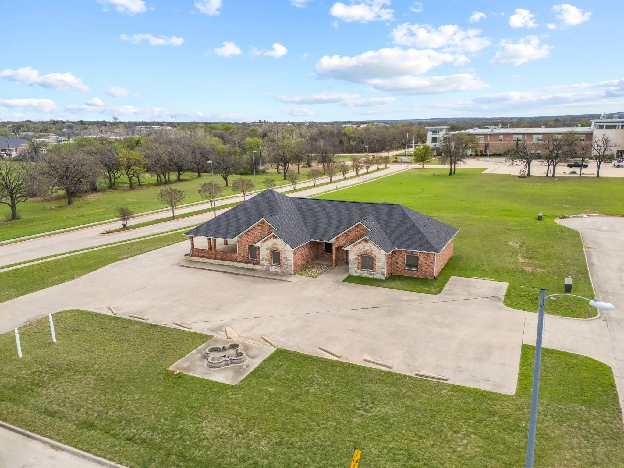 Office For Rent in Wise County , 401 Center Court Drive, Bridgeport, Texas 76426, 0, 0, Garage spaces, 0 Sqft, built in 2001, Preowned, Price $4,750, mls#21139490, Real Estate Agent in Bridgeport, Homes For Rent in Wise county, Homes For Rent in Bridgeport, Realtor in Bridgeport Texas, Real Estate Brokerage Independent Realty Texas, Luminita Cordes Realtor