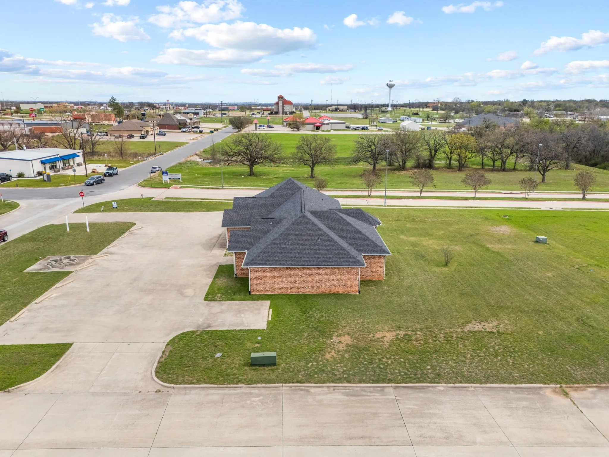 Office For Rent in Wise County , 401 Center Court Drive, Bridgeport, Texas 76426, 0, 0, Garage spaces, 0 Sqft, built in 2001, Preowned, Price $4,750, mls#21139490, Real Estate Agent in Bridgeport, Homes For Rent in Wise county, Homes For Rent in Bridgeport, Realtor in Bridgeport Texas, Real Estate Brokerage Independent Realty Texas, Luminita Cordes Realtor