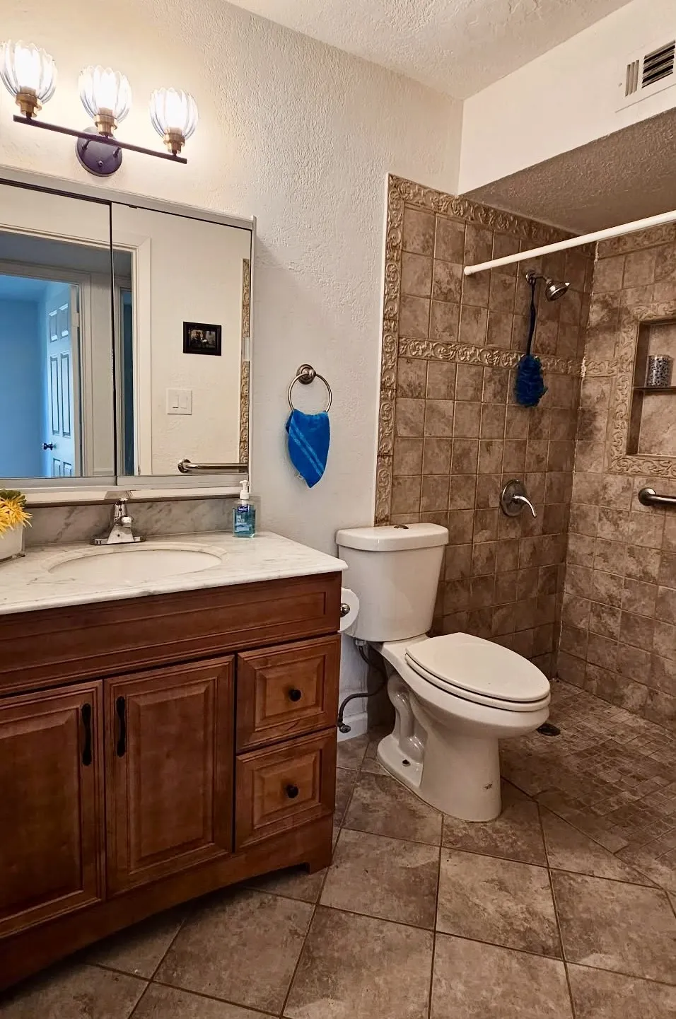 second bathroom fully accessible