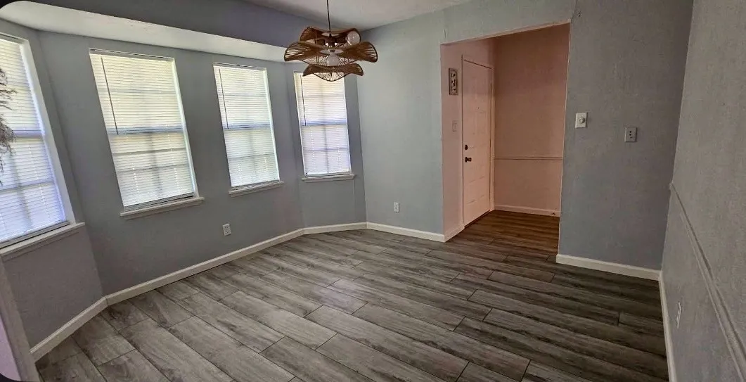 Single Family Residence For Sale in Dallas County , 509 Chestnut Drive, Grand Prairie, Texas 75052, 3 Bedrooms, 2 Bathrooms, 2 Garage spaces, 1,770 Sqft, built in 1982, Price $334,500, mls#21138903, Real Estate Agent in Grand Prairie, Homes For Sale in Dallas county, Homes For Sale in Grand Prairie, Realtor in Grand Prairie Texas, Real Estate Brokerage Independent Realty Texas, Luminita Cordes Realtor