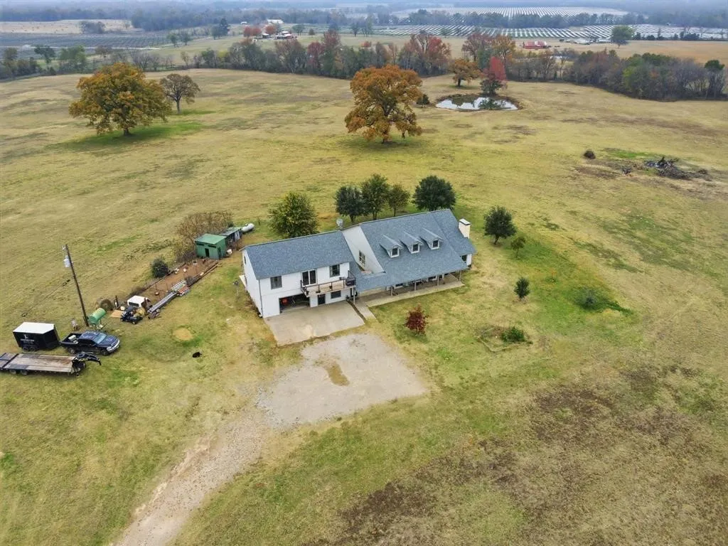 Farm For Sale in Hopkins County , 8919 County Rd. 2310, Sulphur Springs, Texas 75482, 5 Bedrooms, 3 Bathrooms, 2 Garage spaces, 3,100 Sqft, built in 2004, Preowned, Price $634,200, mls#21137606, Real Estate Agent in Sulphur Springs, Homes For Sale in Hopkins county, Homes For Sale in Sulphur Springs, Realtor in Sulphur Springs Texas, Real Estate Brokerage Independent Realty Texas, Luminita Cordes Realtor