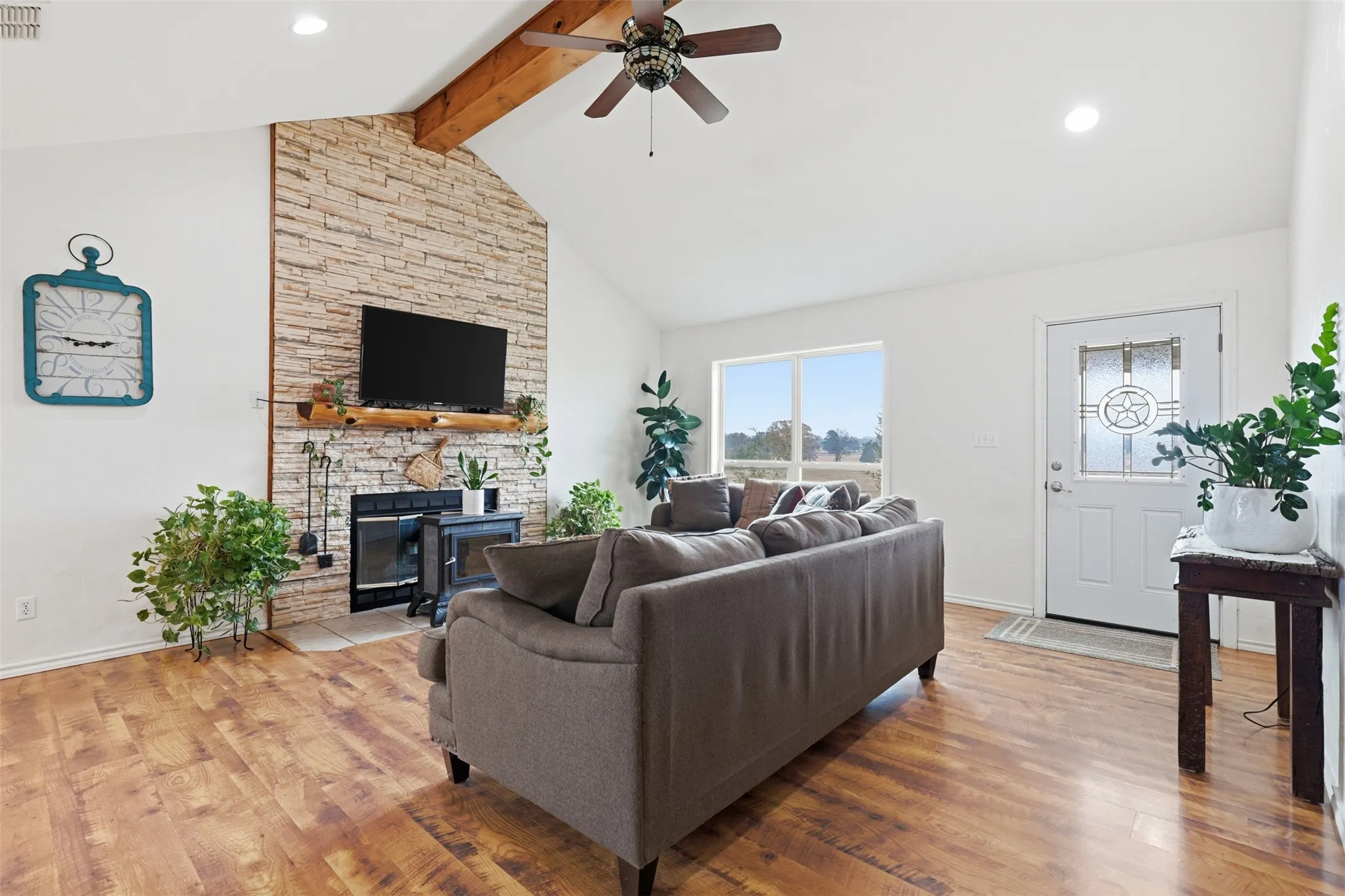 Farm For Sale in Hopkins County , 8919 County Rd. 2310, Sulphur Springs, Texas 75482, 5 Bedrooms, 3 Bathrooms, 2 Garage spaces, 3,100 Sqft, built in 2004, Preowned, Price $634,200, mls#21137606, Real Estate Agent in Sulphur Springs, Homes For Sale in Hopkins county, Homes For Sale in Sulphur Springs, Realtor in Sulphur Springs Texas, Real Estate Brokerage Independent Realty Texas, Luminita Cordes Realtor