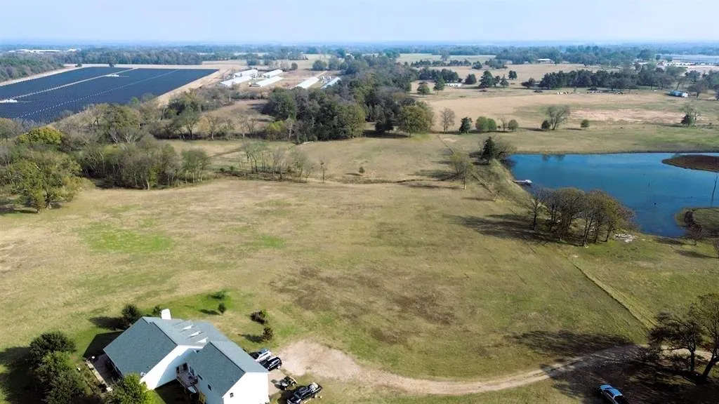 Farm For Sale in Hopkins County , 8919 County Rd. 2310, Sulphur Springs, Texas 75482, 5 Bedrooms, 3 Bathrooms, 2 Garage spaces, 3,100 Sqft, built in 2004, Preowned, Price $634,200, mls#21137606, Real Estate Agent in Sulphur Springs, Homes For Sale in Hopkins county, Homes For Sale in Sulphur Springs, Realtor in Sulphur Springs Texas, Real Estate Brokerage Independent Realty Texas, Luminita Cordes Realtor
