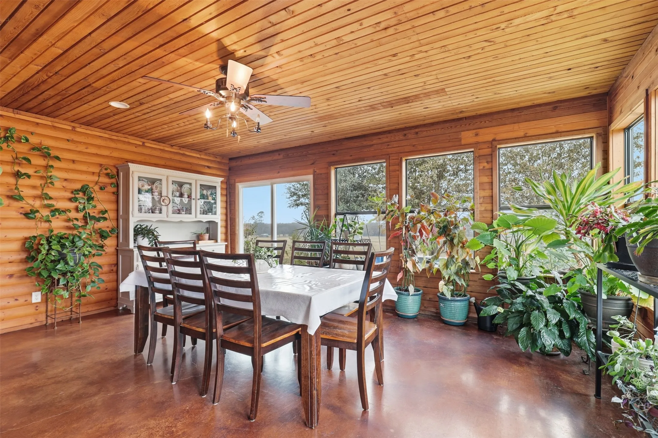 Farm For Sale in Hopkins County , 8919 County Rd. 2310, Sulphur Springs, Texas 75482, 5 Bedrooms, 3 Bathrooms, 2 Garage spaces, 3,100 Sqft, built in 2004, Preowned, Price $634,200, mls#21137606, Real Estate Agent in Sulphur Springs, Homes For Sale in Hopkins county, Homes For Sale in Sulphur Springs, Realtor in Sulphur Springs Texas, Real Estate Brokerage Independent Realty Texas, Luminita Cordes Realtor