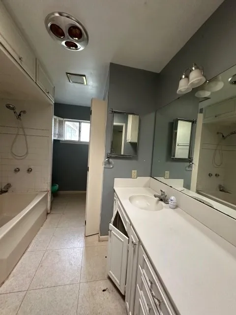 Single Family Residence For Sale in Sutton County , 107 Manor Street, Sonora, Texas 76950, 3 Bedroom, 3 Bathroom, Garage spaces, 2,238 Sqft, built in 1957, Preowned, mls#21140902, Real Estate Agent in Sonora, Homes For Sale in Sutton county, Homes For Sale in Sonora, Realtor in Sonora Texas, Real Estate Brokerage Independent Realty Texas, Luminita Cordes Realtor