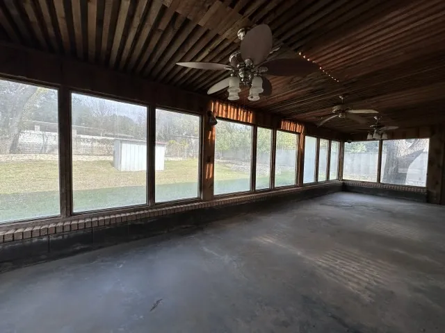 Single Family Residence For Sale in Sutton County , 107 Manor Street, Sonora, Texas 76950, 3 Bedroom, 3 Bathroom, Garage spaces, 2,238 Sqft, built in 1957, Preowned, mls#21140902, Real Estate Agent in Sonora, Homes For Sale in Sutton county, Homes For Sale in Sonora, Realtor in Sonora Texas, Real Estate Brokerage Independent Realty Texas, Luminita Cordes Realtor