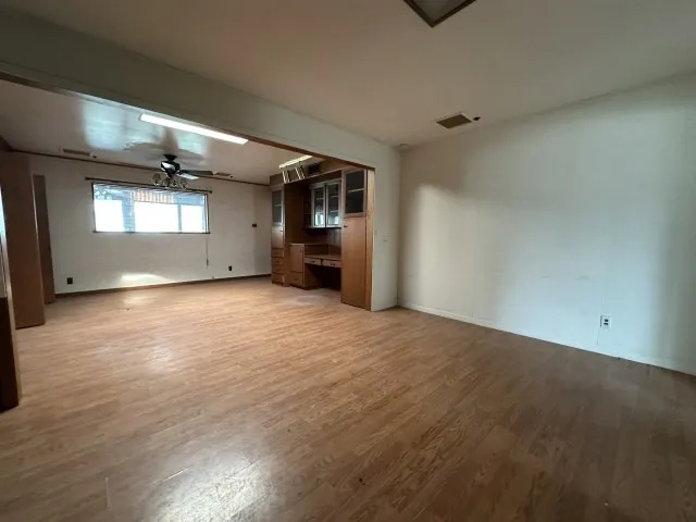 Single Family Residence For Sale in Sutton County , 107 Manor Street, Sonora, Texas 76950, 3 Bedroom, 3 Bathroom, Garage spaces, 2,238 Sqft, built in 1957, Preowned, mls#21140902, Real Estate Agent in Sonora, Homes For Sale in Sutton county, Homes For Sale in Sonora, Realtor in Sonora Texas, Real Estate Brokerage Independent Realty Texas, Luminita Cordes Realtor