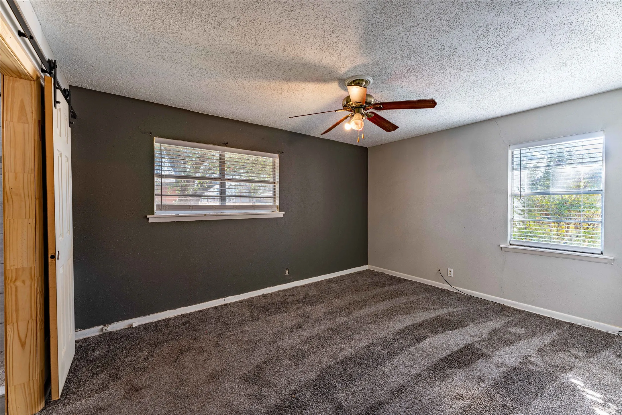 Single Family Residence For Sale in Lamar County , 980 29th Street SE, Paris, Texas 75460, 5 Bedrooms, 2 Bathrooms, Garage spaces, 2,056 Sqft, built in 1964, Price $210,000, mls#21140999, Real Estate Agent in Paris, Homes For Sale in Lamar county, Homes For Sale in Paris, Realtor in Paris Texas, Real Estate Brokerage Independent Realty Texas, Luminita Cordes Realtor