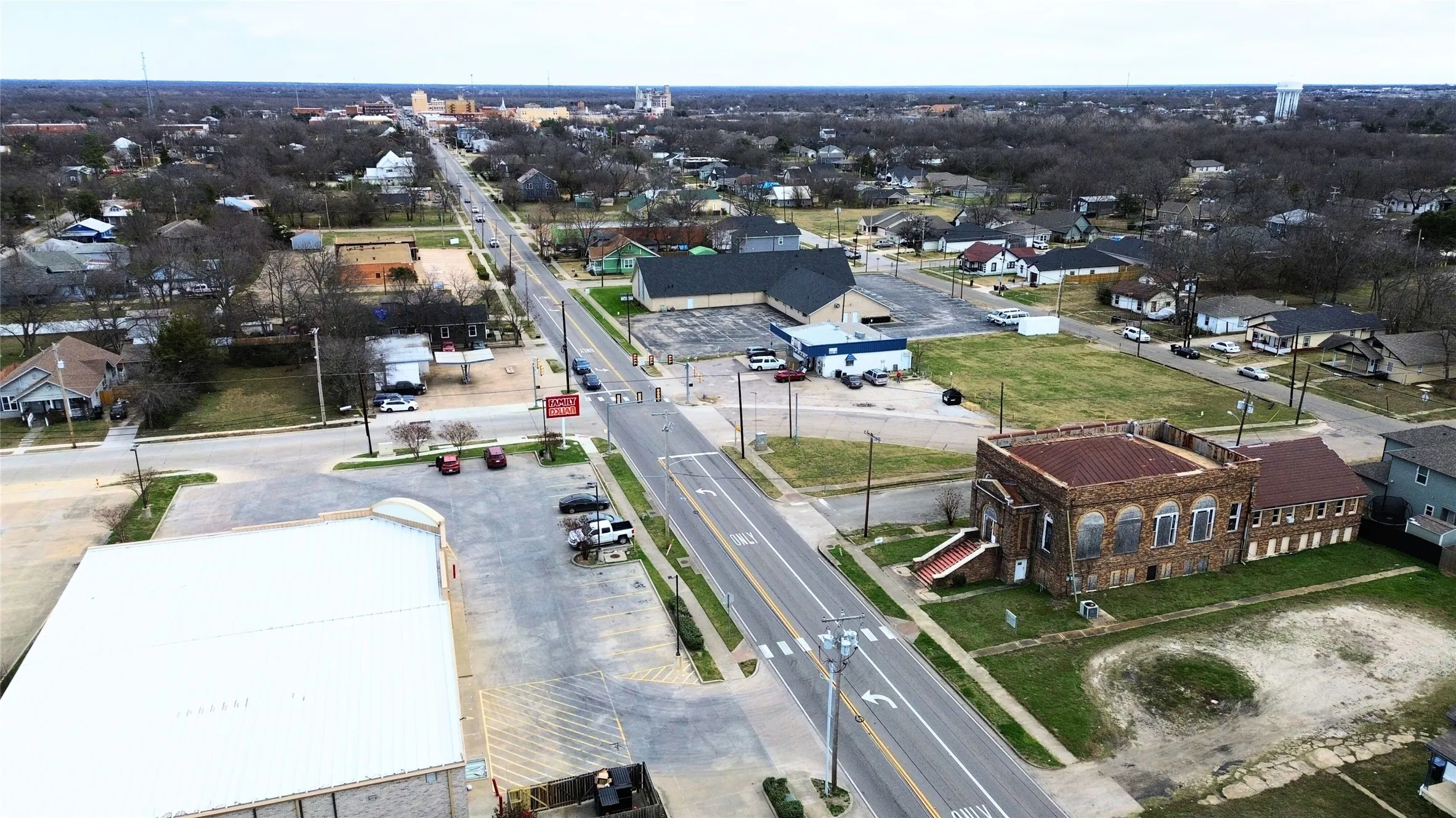Retail For Sale in Hunt County , 3907 Lee Street, Greenville, Texas 75401, 0, 0, Garage spaces, 0 Sqft, built in 1965, Preowned, Price $475,000, mls#21141036, Real Estate Agent in Greenville, Homes For Sale in Hunt county, Homes For Sale in Greenville, Realtor in Greenville Texas, Real Estate Brokerage Independent Realty Texas, Luminita Cordes Realtor