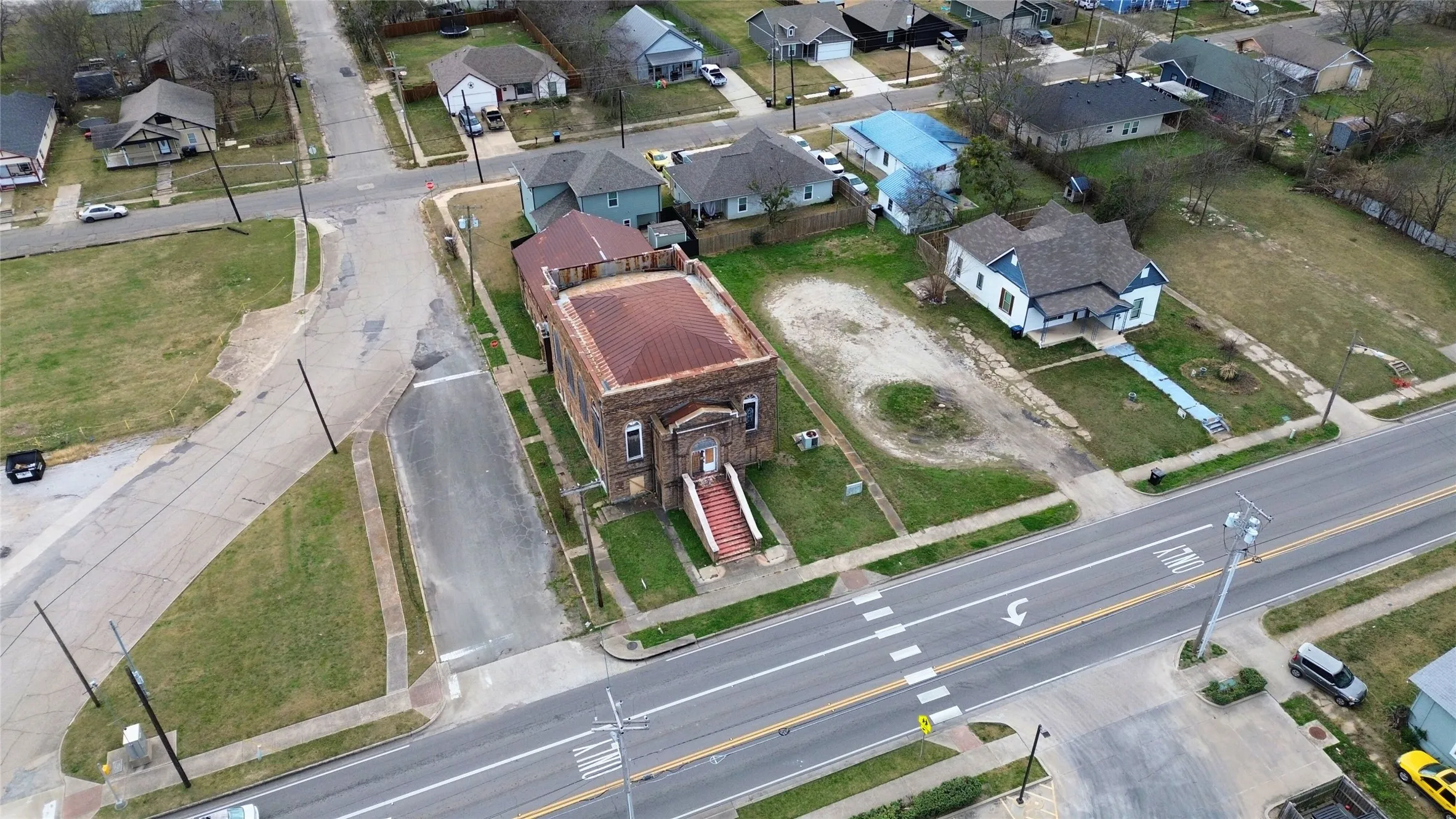 Retail For Sale in Hunt County , 3907 Lee Street, Greenville, Texas 75401, 0, 0, Garage spaces, 0 Sqft, built in 1965, Preowned, Price $475,000, mls#21141036, Real Estate Agent in Greenville, Homes For Sale in Hunt county, Homes For Sale in Greenville, Realtor in Greenville Texas, Real Estate Brokerage Independent Realty Texas, Luminita Cordes Realtor