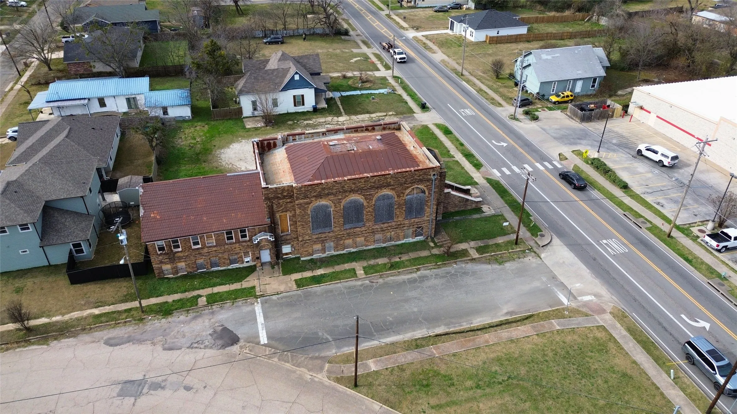 Retail For Sale in Hunt County , 3907 Lee Street, Greenville, Texas 75401, 0, 0, Garage spaces, 0 Sqft, built in 1965, Preowned, Price $475,000, mls#21141036, Real Estate Agent in Greenville, Homes For Sale in Hunt county, Homes For Sale in Greenville, Realtor in Greenville Texas, Real Estate Brokerage Independent Realty Texas, Luminita Cordes Realtor