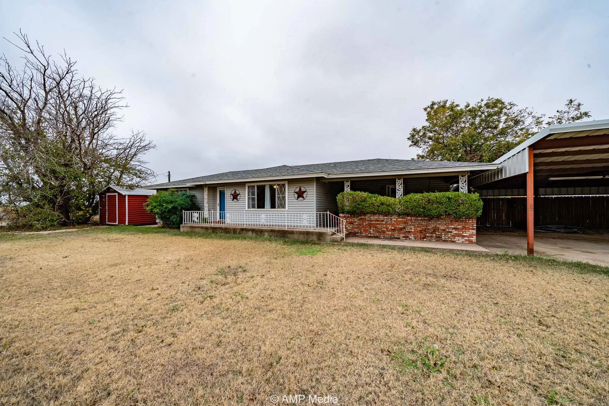 Single Family Residence For Sale in Knox County , 510 W Irving Street, Munday, Texas 76371, 2 Bedroom, 1 Bathroom, Garage spaces, 1,284 Sqft, built in 1951, Preowned, mls#21140913, Real Estate Agent in Munday, Homes For Sale in Knox county, Homes For Sale in Munday, Realtor in Munday Texas, Real Estate Brokerage Independent Realty Texas, Luminita Cordes Realtor