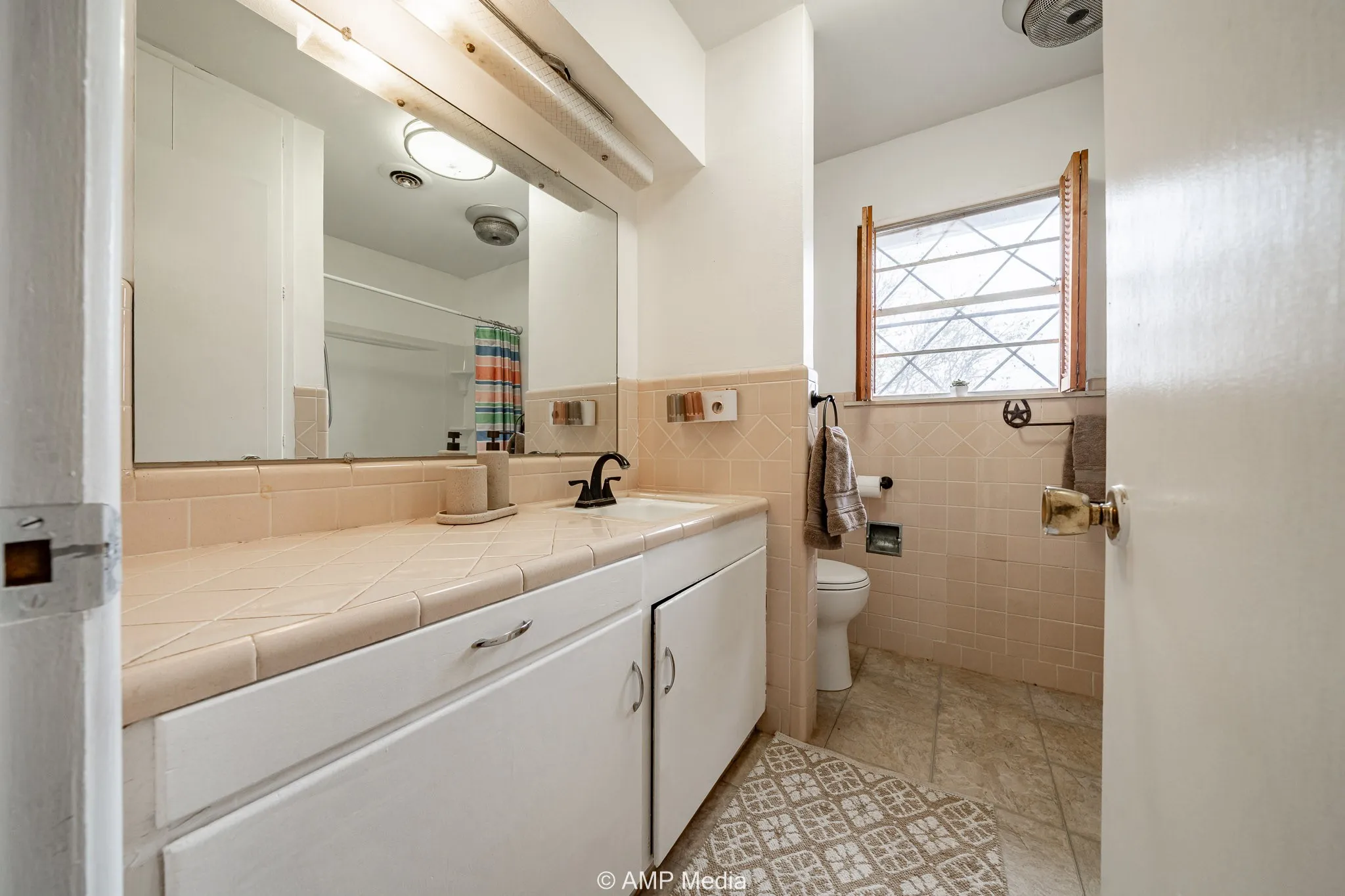 Single Family Residence For Sale in Knox County , 510 W Irving Street, Munday, Texas 76371, 2 Bedroom, 1 Bathroom, Garage spaces, 1,284 Sqft, built in 1951, Preowned, mls#21140913, Real Estate Agent in Munday, Homes For Sale in Knox county, Homes For Sale in Munday, Realtor in Munday Texas, Real Estate Brokerage Independent Realty Texas, Luminita Cordes Realtor