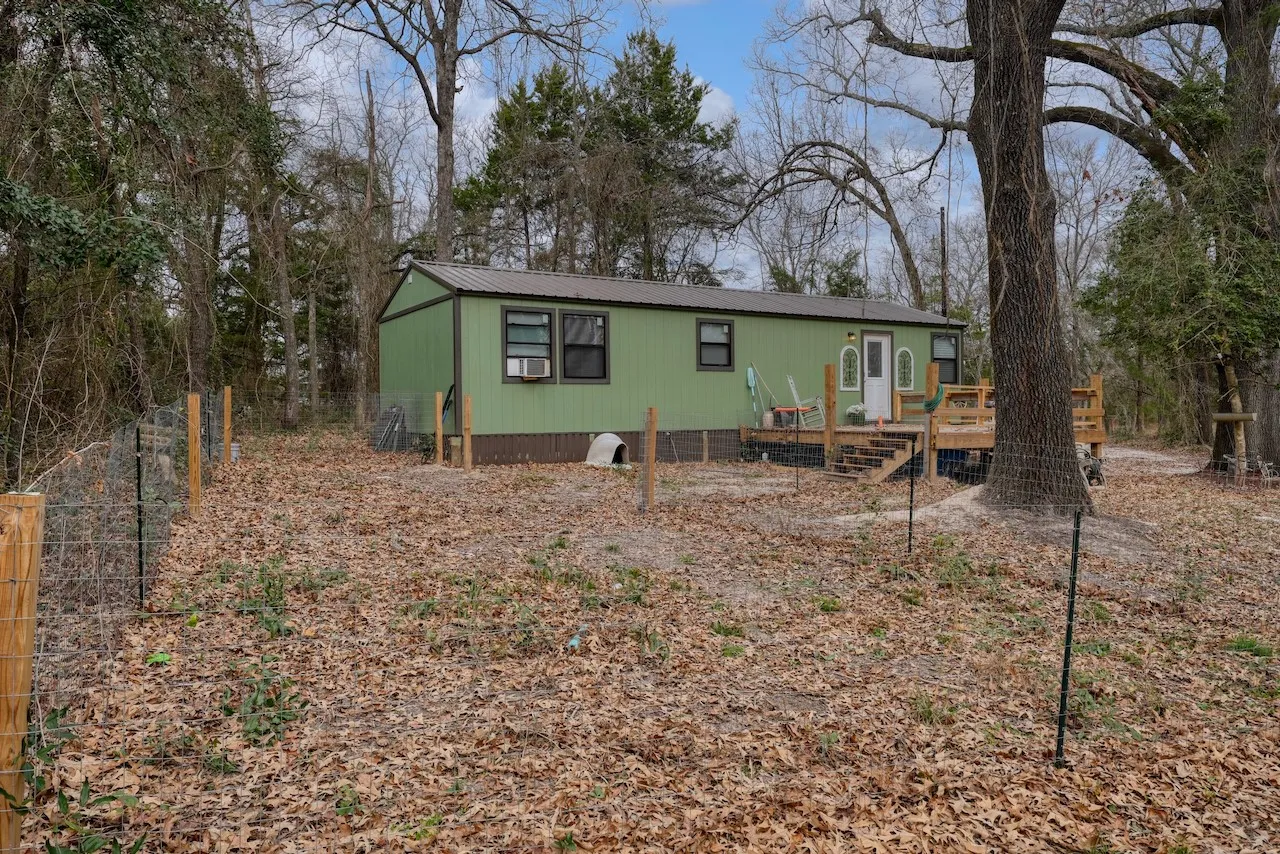 Single Family Residence For Sale in Smith County , 24773 CR 460, Grand Saline, Texas 75140, 1 Bedroom, 1 Bathroom, Garage spaces, 704 Sqft, built in 2024, Price $169,900, mls#21140948, Real Estate Agent in Grand Saline, Homes For Sale in Smith county, Homes For Sale in Grand Saline, Realtor in Grand Saline Texas, Real Estate Brokerage Independent Realty Texas, Luminita Cordes Realtor
