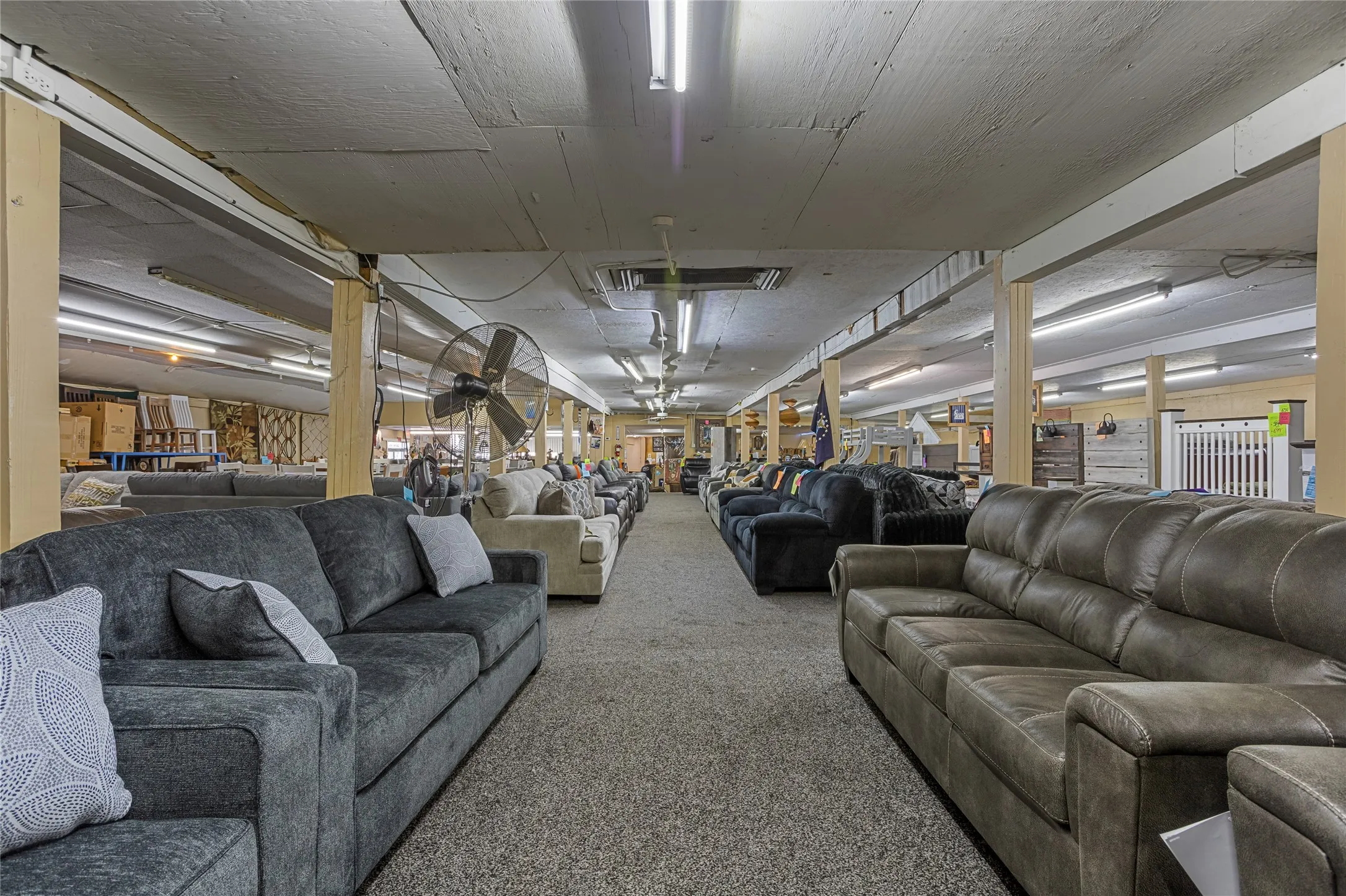 Business For Sale in Tarrant County , 2615 Jacksboro Highway, River Oaks, Texas 76114, 0, 0, Garage spaces, 0 Sqft, built in 1953, Preowned, mls#21141056, Real Estate Agent in River Oaks, Homes For Sale in Tarrant county, Homes For Sale in River Oaks, Realtor in River Oaks Texas, Real Estate Brokerage Independent Realty Texas, Luminita Cordes Realtor