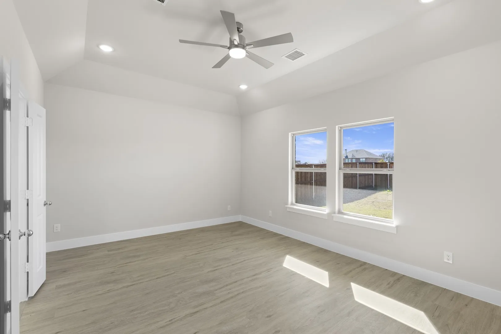 2359 Bell - Primary