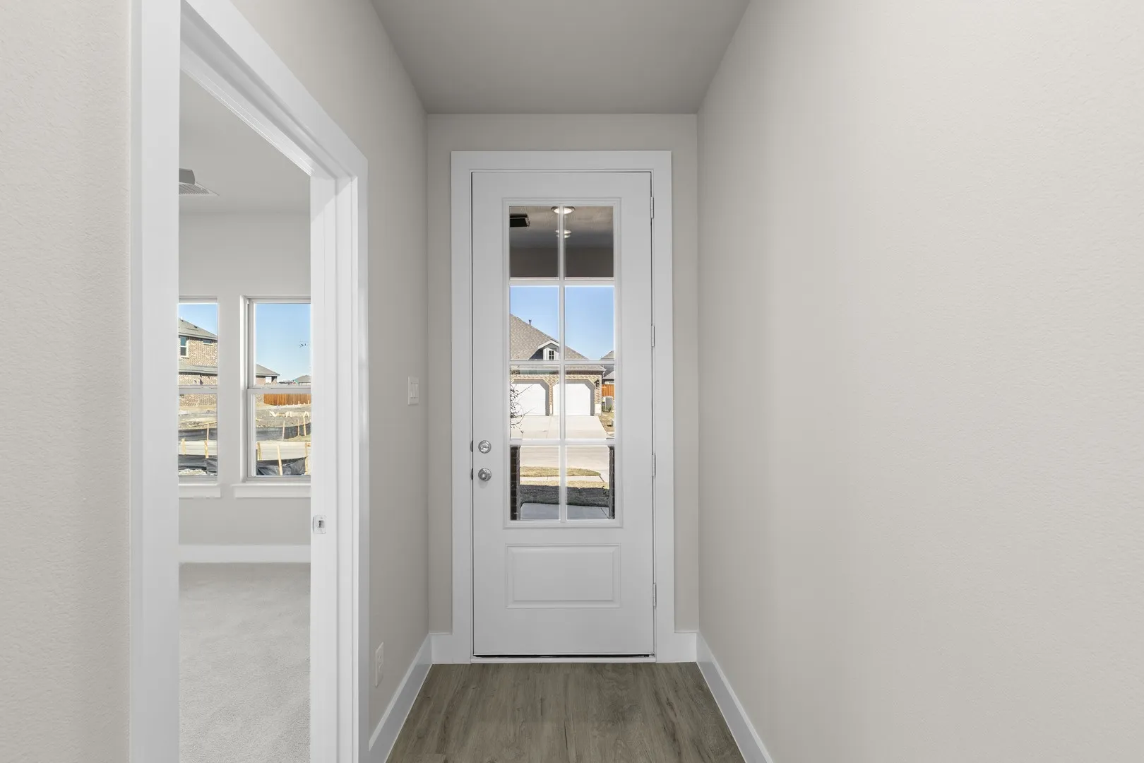 2359 Bell - Entry