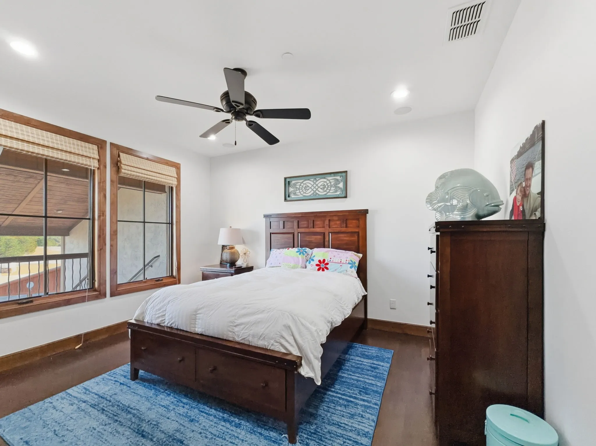 Condominium For Sale in Palo Pinto County , 2033 Harbor Way 302, Graford, Texas 76449, 3 Bedroom, 3 Bathroom, 1 Garage spaces, 1,941 Sqft, built in 2008, Preowned, Price $539,000, mls#21141016, Real Estate Agent in Graford, Homes For Sale in Palo Pinto county, Homes For Sale in Graford, Realtor in Graford Texas, Real Estate Brokerage Independent Realty Texas, Luminita Cordes Realtor