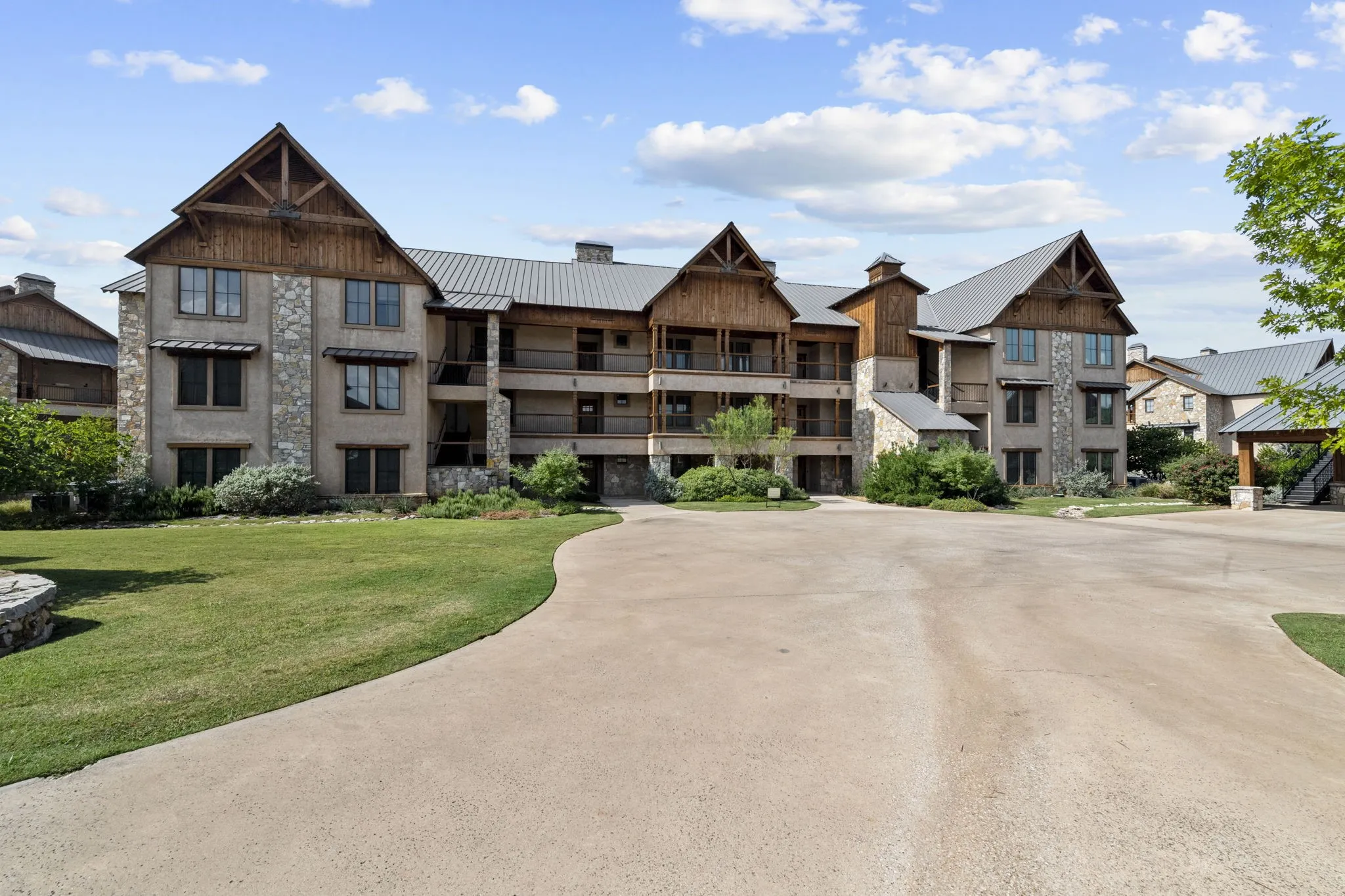 Condominium For Sale in Palo Pinto County , 2033 Harbor Way 302, Graford, Texas 76449, 3 Bedroom, 3 Bathroom, 1 Garage spaces, 1,941 Sqft, built in 2008, Preowned, Price $539,000, mls#21141016, Real Estate Agent in Graford, Homes For Sale in Palo Pinto county, Homes For Sale in Graford, Realtor in Graford Texas, Real Estate Brokerage Independent Realty Texas, Luminita Cordes Realtor