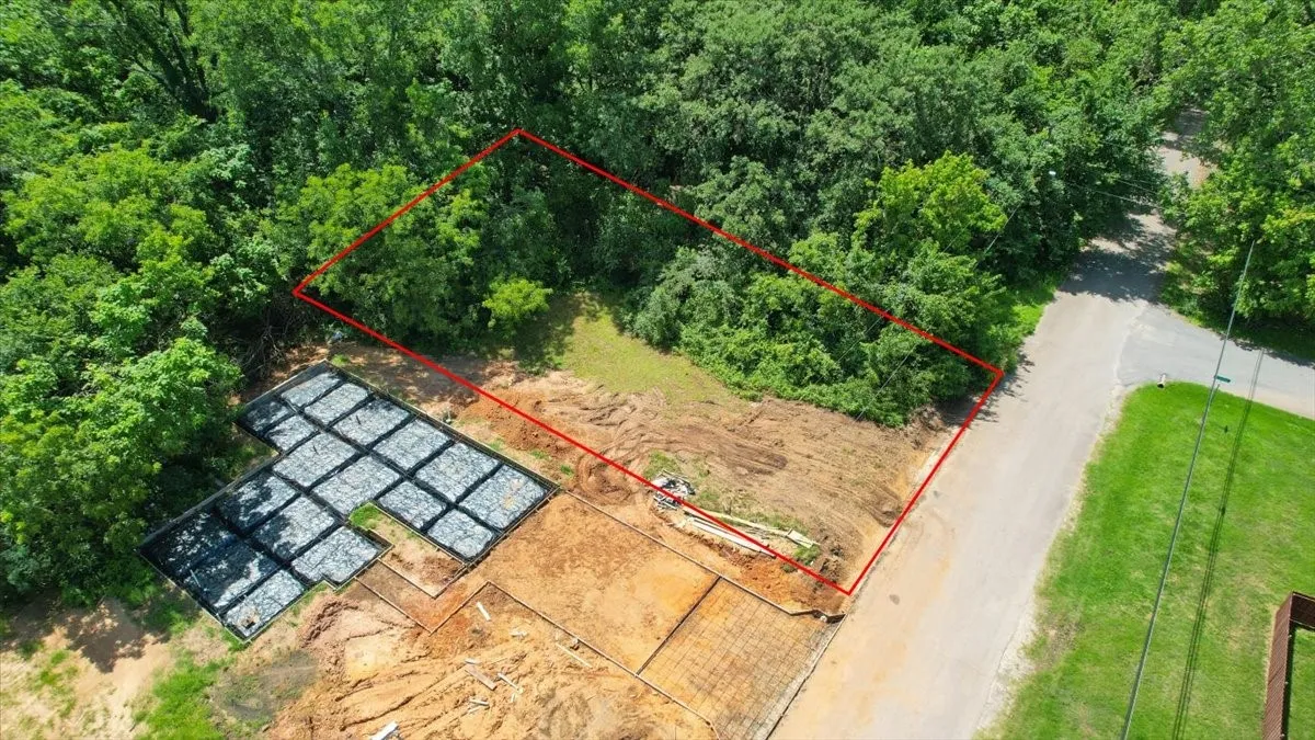 Unimproved Land For Sale in Grayson County , 2560 S Scullin Avenue, Denison, Texas 75020, 0, 0, Garage spaces, 0 Sqft, built in 0, Price $52,000, mls#21141267, Real Estate Agent in Denison, Homes For Sale in Grayson county, Homes For Sale in Denison, Realtor in Denison Texas, Real Estate Brokerage Independent Realty Texas, Luminita Cordes Realtor