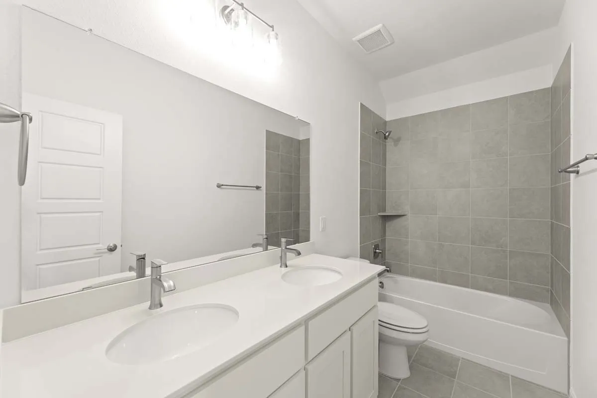 19-3506-honeysuckle-hollow-melissa-tx-secondary-bathroom