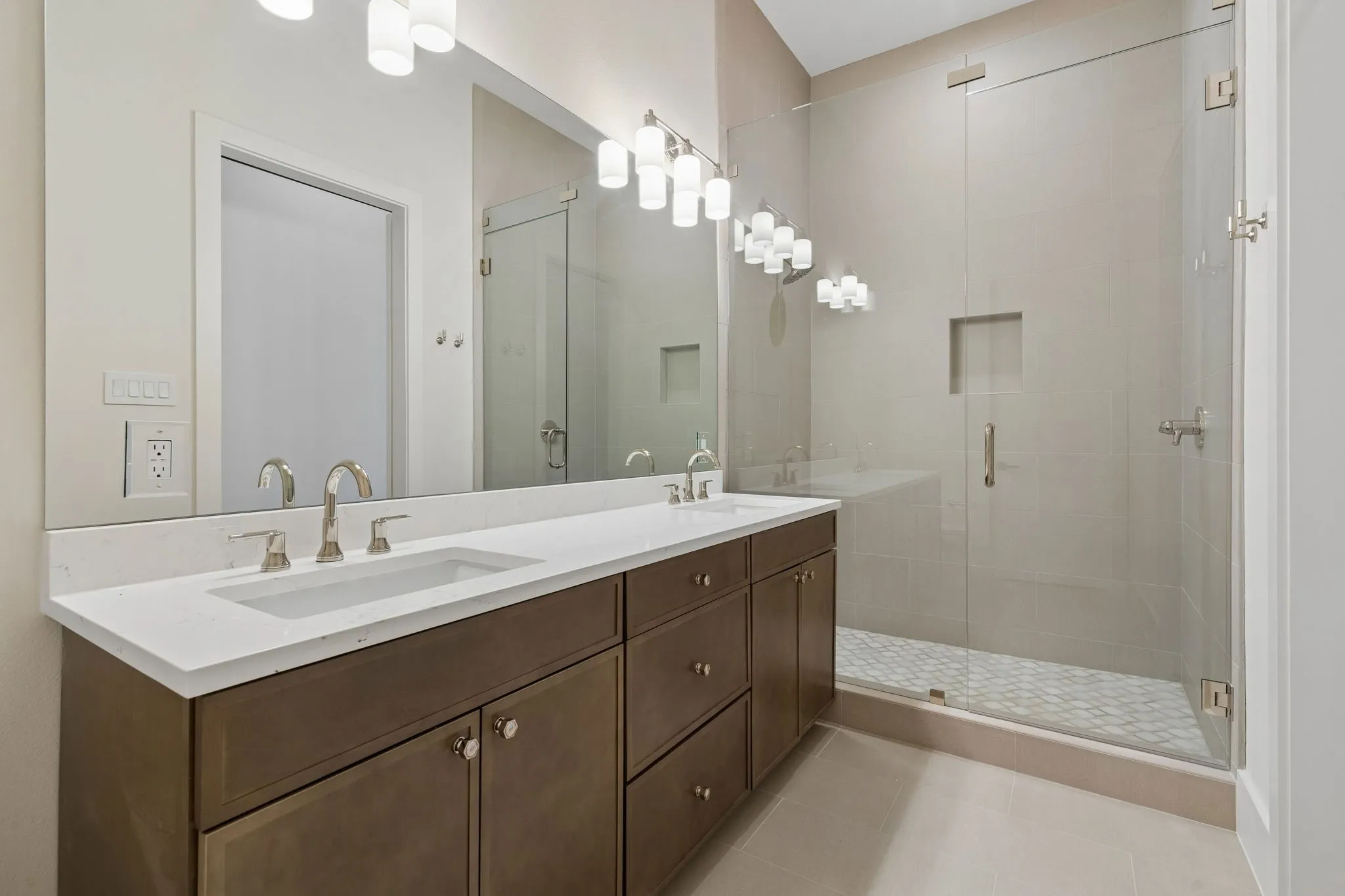 Single Family Residence For Sale in Tarrant County , 200 Murano Place, Southlake, Texas 76092, 4 Bedroom, 6 Bathroom, 4 Garage spaces, 4,869 Sqft, built in 2026, mls#21136267, Real Estate Agent in Southlake, Homes For Sale in Tarrant county, Homes For Sale in Southlake, Realtor in Southlake Texas, Real Estate Brokerage Independent Realty Texas, Luminita Cordes Realtor
