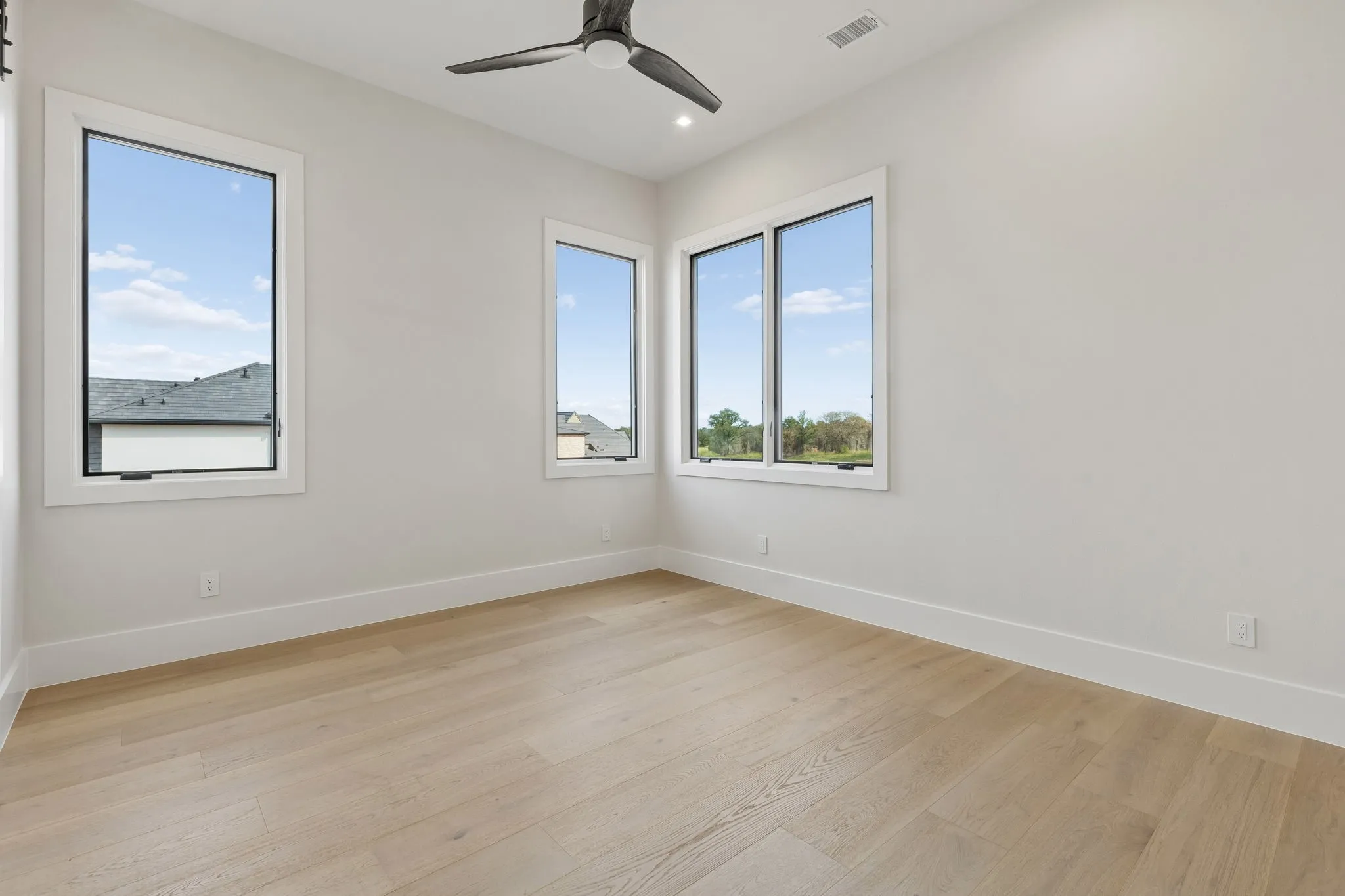 Single Family Residence For Sale in Tarrant County , 200 Murano Place, Southlake, Texas 76092, 4 Bedroom, 6 Bathroom, 4 Garage spaces, 4,869 Sqft, built in 2026, mls#21136267, Real Estate Agent in Southlake, Homes For Sale in Tarrant county, Homes For Sale in Southlake, Realtor in Southlake Texas, Real Estate Brokerage Independent Realty Texas, Luminita Cordes Realtor
