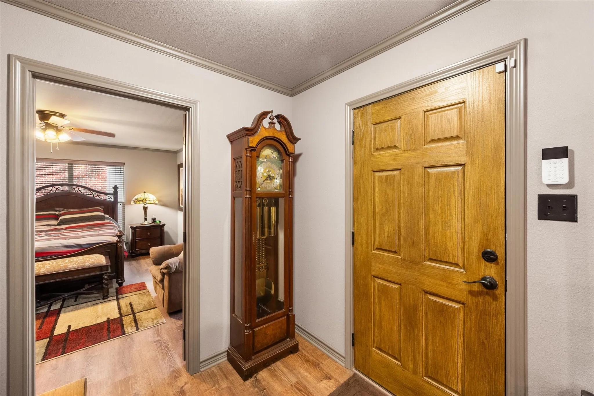 Single Family Residence For Sale in Henderson County , 110 Northwood Place, Enchanted Oaks, Texas 75156, 3 Bedroom, 2 Bathroom, 2 Garage spaces, 1,792 Sqft, built in 1972, Preowned, mls#21139421, Real Estate Agent in Enchanted Oaks, Homes For Sale in Henderson county, Homes For Sale in Enchanted Oaks, Realtor in Enchanted Oaks Texas, Real Estate Brokerage Independent Realty Texas, Luminita Cordes Realtor