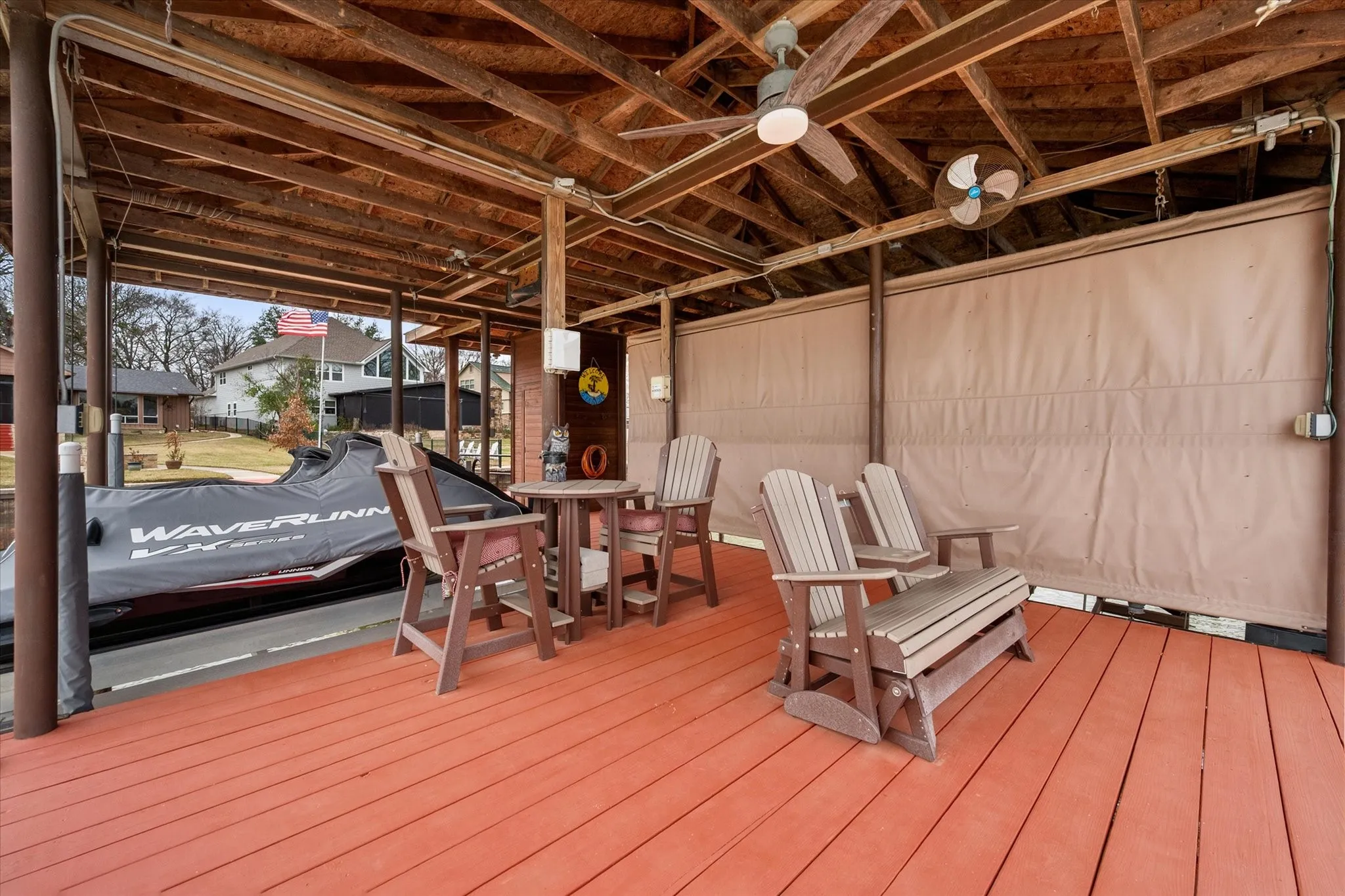 Single Family Residence For Sale in Henderson County , 110 Northwood Place, Enchanted Oaks, Texas 75156, 3 Bedroom, 2 Bathroom, 2 Garage spaces, 1,792 Sqft, built in 1972, Preowned, mls#21139421, Real Estate Agent in Enchanted Oaks, Homes For Sale in Henderson county, Homes For Sale in Enchanted Oaks, Realtor in Enchanted Oaks Texas, Real Estate Brokerage Independent Realty Texas, Luminita Cordes Realtor