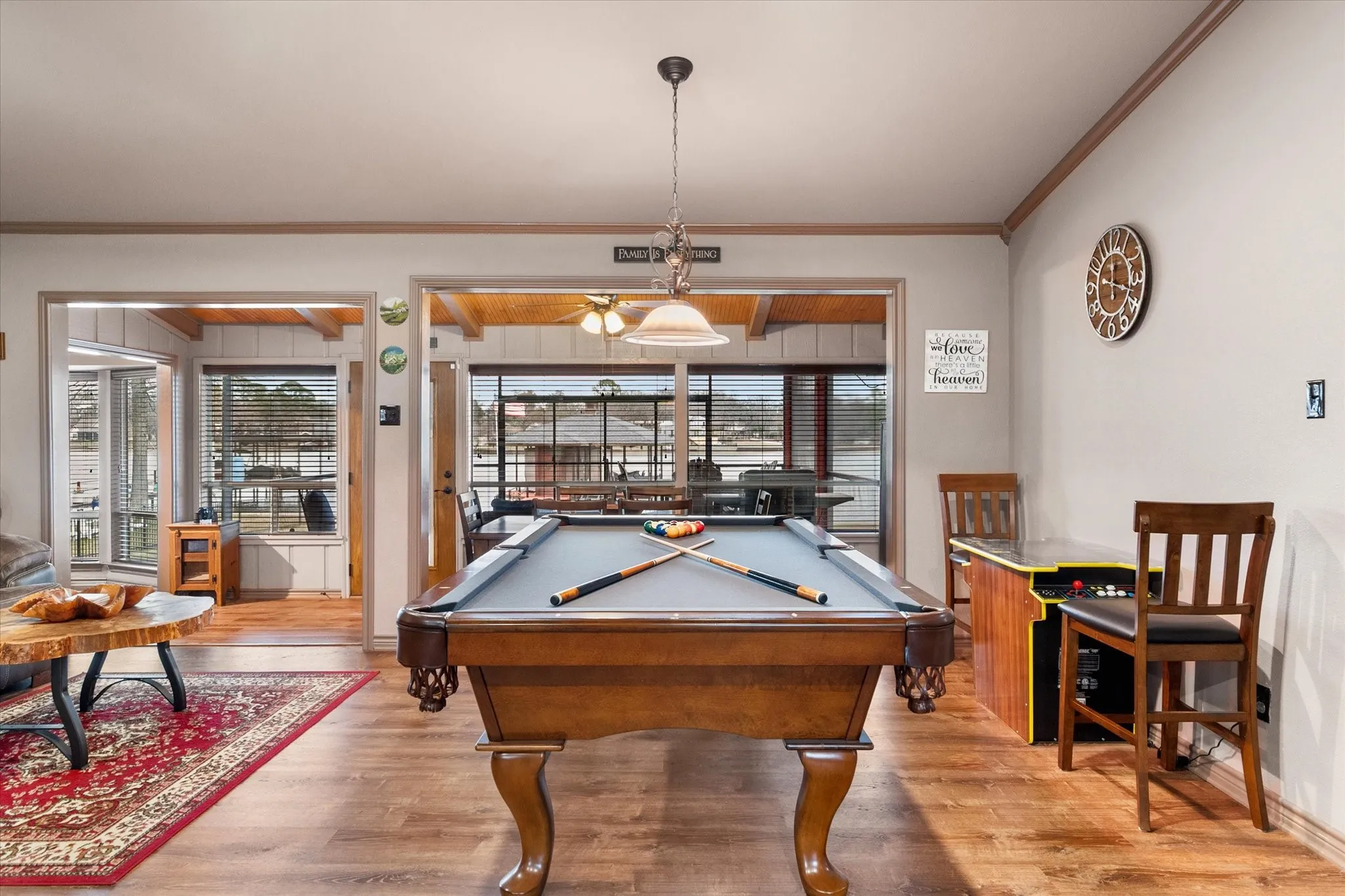Single Family Residence For Sale in Henderson County , 110 Northwood Place, Enchanted Oaks, Texas 75156, 3 Bedroom, 2 Bathroom, 2 Garage spaces, 1,792 Sqft, built in 1972, Preowned, mls#21139421, Real Estate Agent in Enchanted Oaks, Homes For Sale in Henderson county, Homes For Sale in Enchanted Oaks, Realtor in Enchanted Oaks Texas, Real Estate Brokerage Independent Realty Texas, Luminita Cordes Realtor