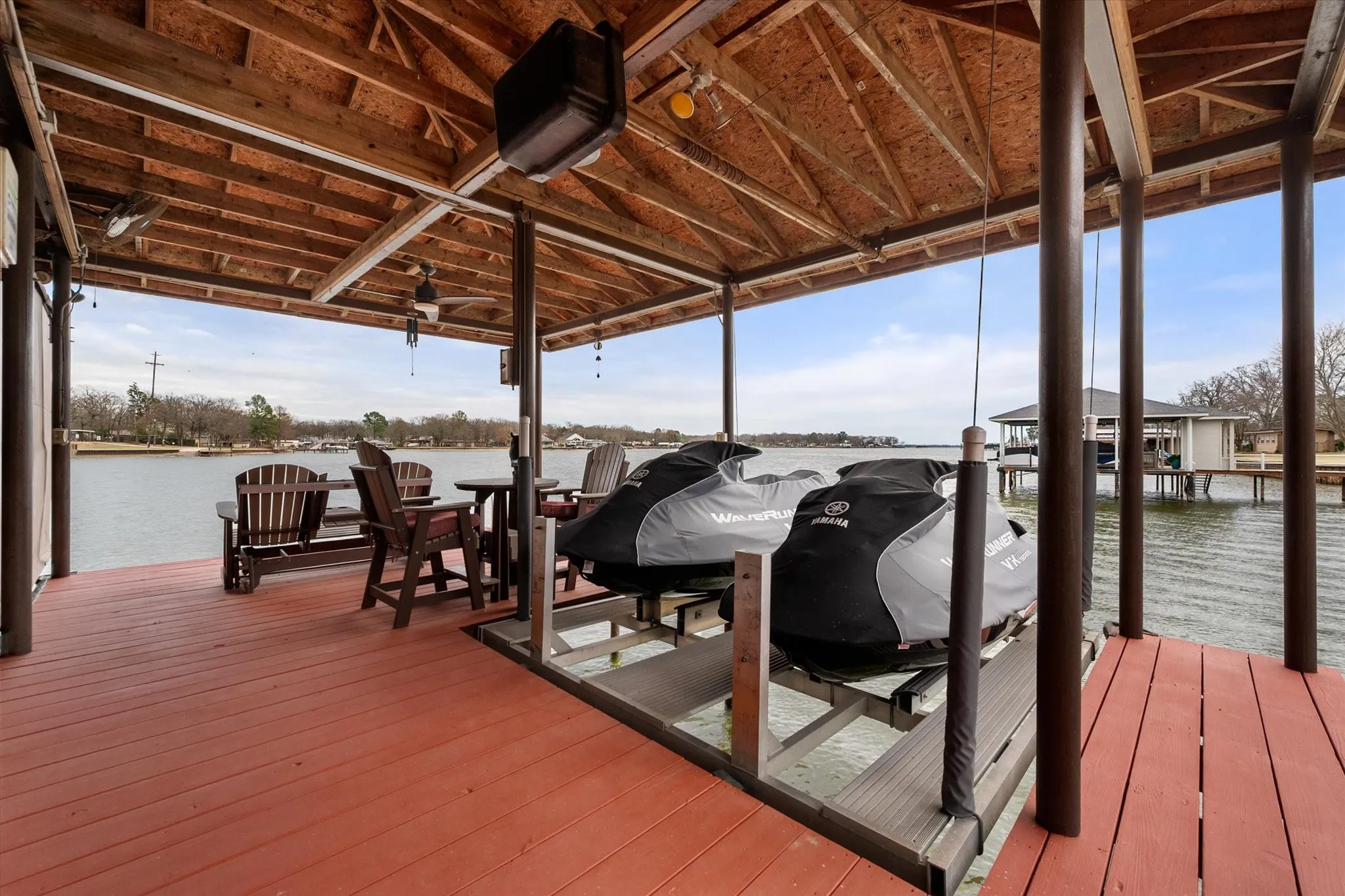 Single Family Residence For Sale in Henderson County , 110 Northwood Place, Enchanted Oaks, Texas 75156, 3 Bedroom, 2 Bathroom, 2 Garage spaces, 1,792 Sqft, built in 1972, Preowned, mls#21139421, Real Estate Agent in Enchanted Oaks, Homes For Sale in Henderson county, Homes For Sale in Enchanted Oaks, Realtor in Enchanted Oaks Texas, Real Estate Brokerage Independent Realty Texas, Luminita Cordes Realtor