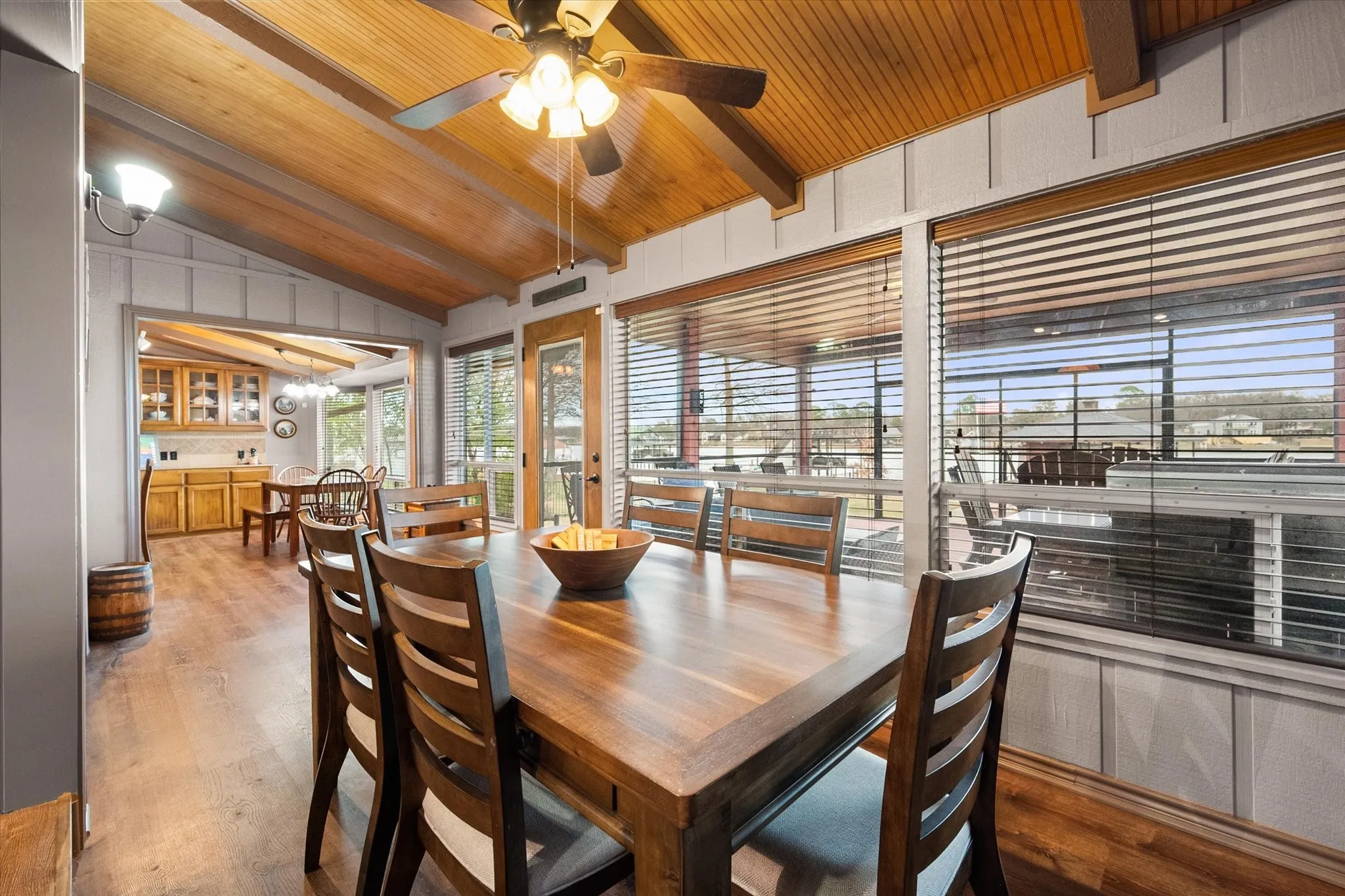Single Family Residence For Sale in Henderson County , 110 Northwood Place, Enchanted Oaks, Texas 75156, 3 Bedroom, 2 Bathroom, 2 Garage spaces, 1,792 Sqft, built in 1972, Preowned, mls#21139421, Real Estate Agent in Enchanted Oaks, Homes For Sale in Henderson county, Homes For Sale in Enchanted Oaks, Realtor in Enchanted Oaks Texas, Real Estate Brokerage Independent Realty Texas, Luminita Cordes Realtor